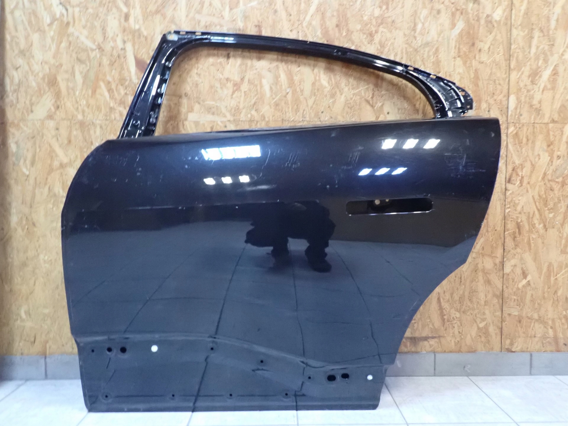 door left rear. left rear part JAGUAR and PACE 2018- SAJ9D324631AA