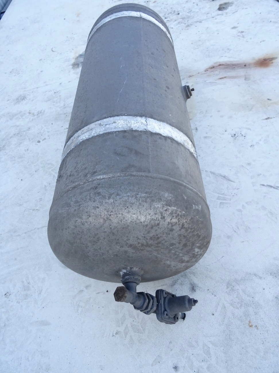 ЦИЛІНДР ПОВІТРЯНИЙ БАК НАПІВПРИЧІП FELDBINDER 2022