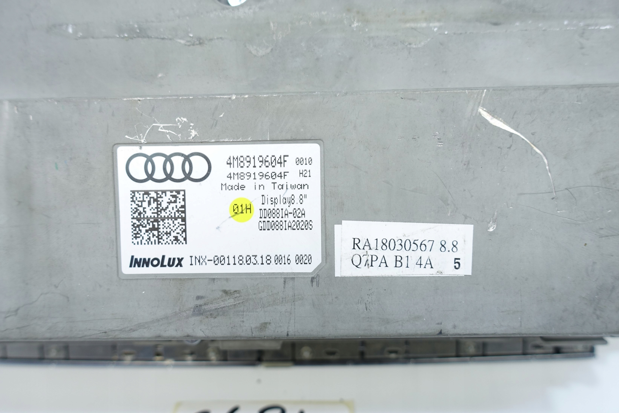 display AUDI Q8 4M 4M8 4M8919604