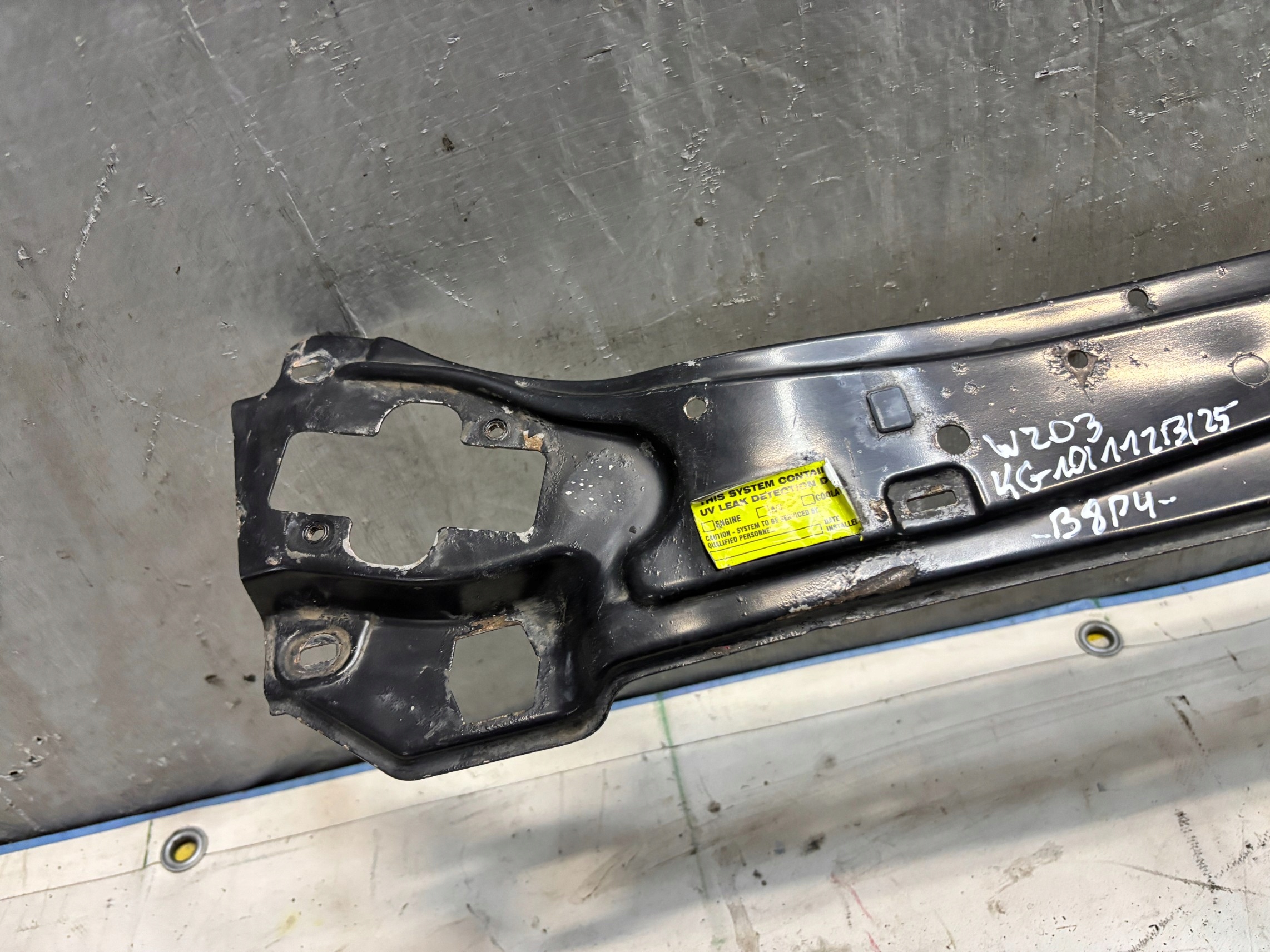 support panel for radiators upper Mercedes W203