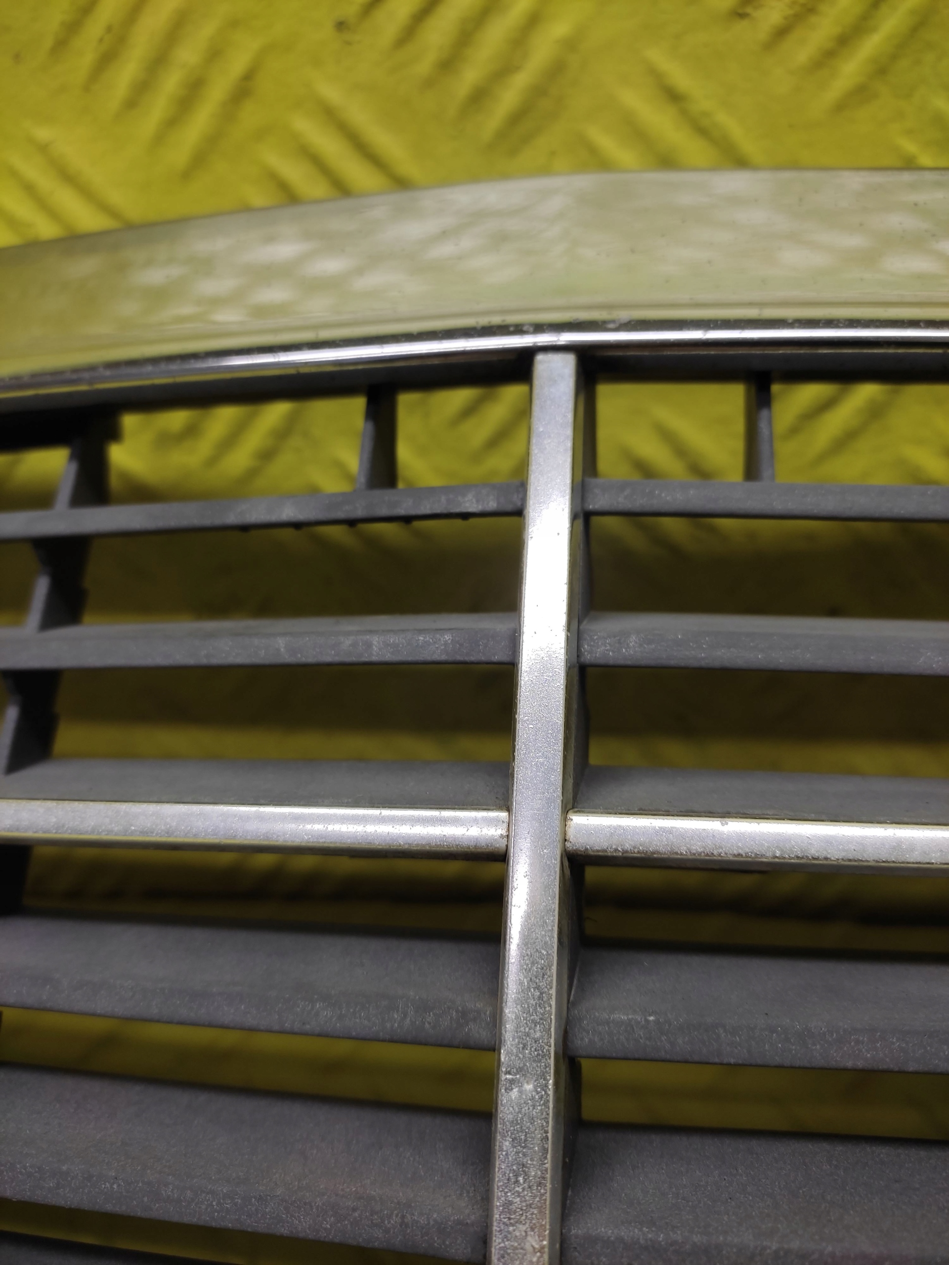 MERCEDES C 220 Grille