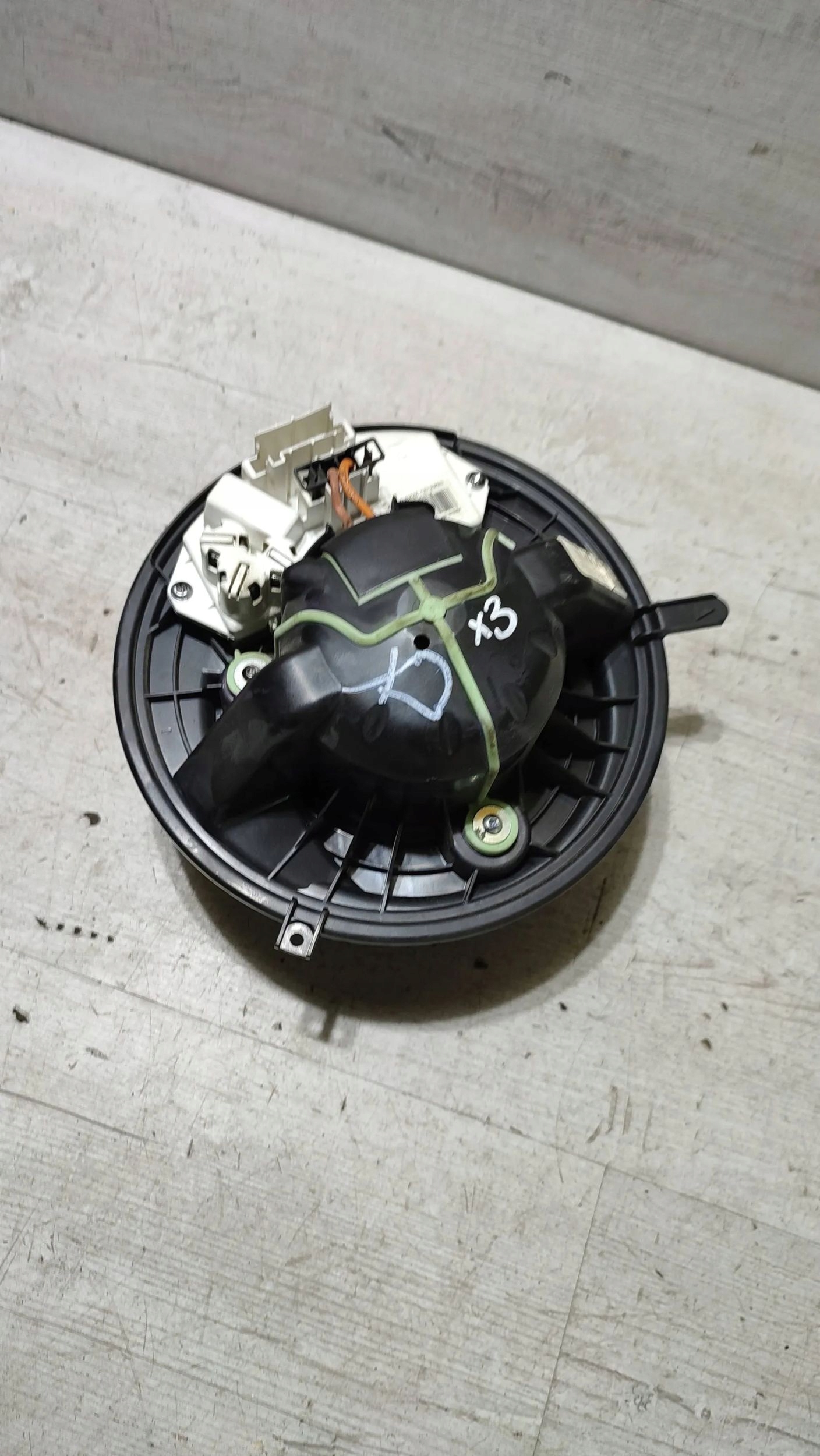 BMW X3 F25 2015 heating fan