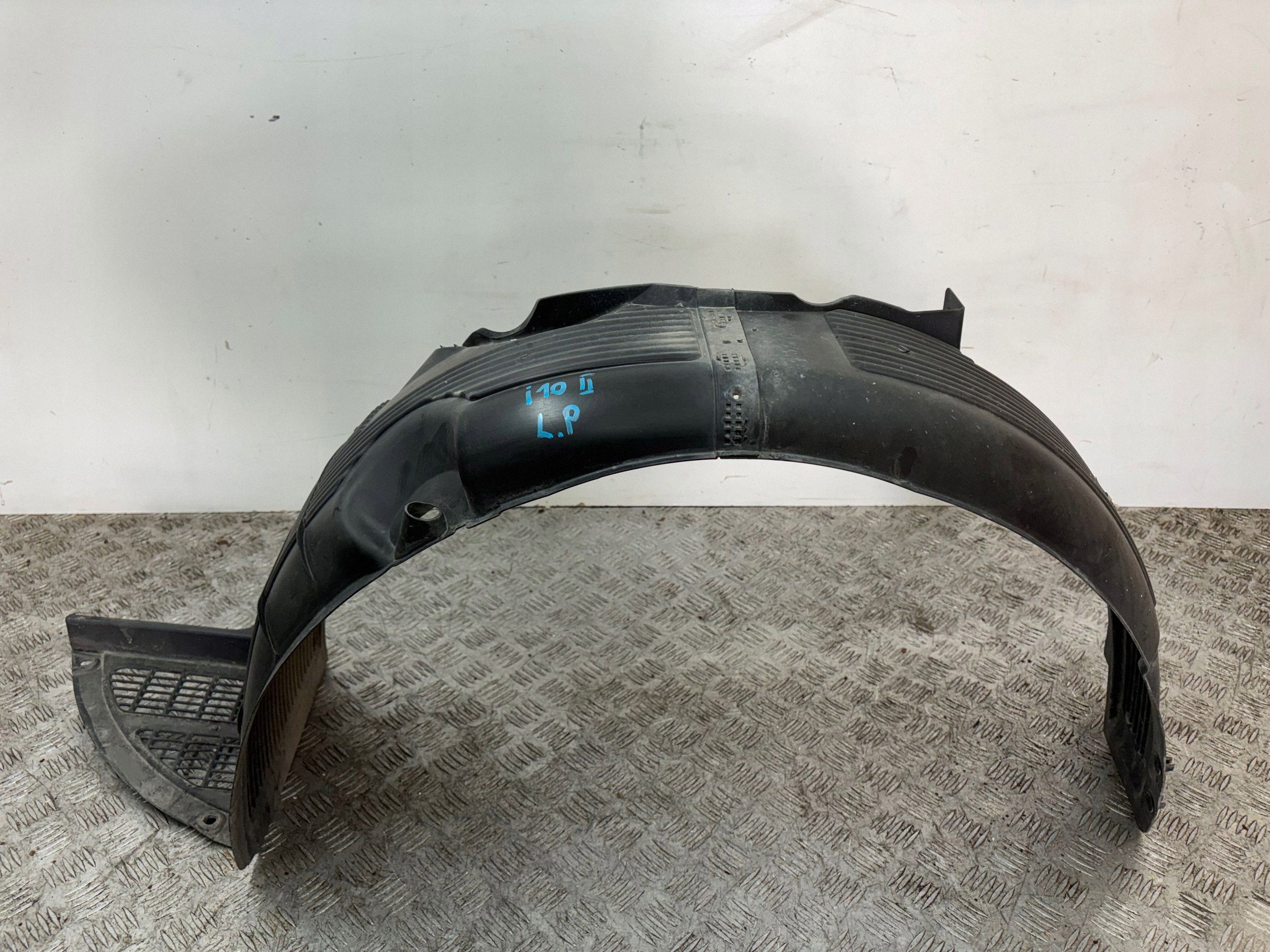 mudguard front front left HYUNDAI I10 II 86813B9000