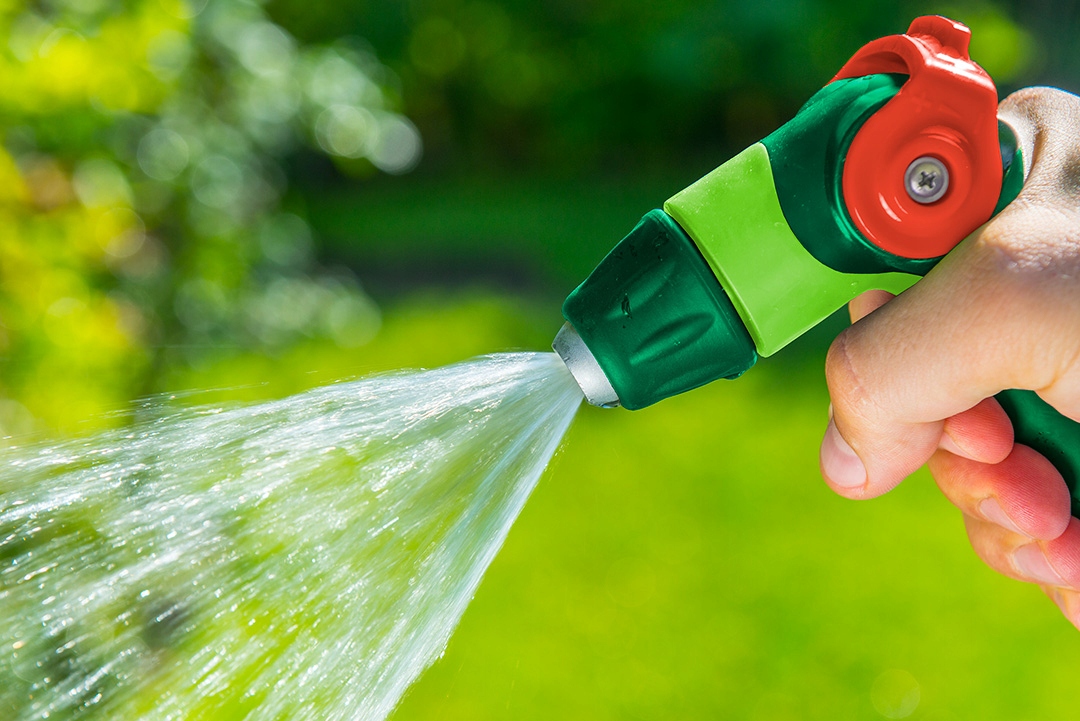 PISTOLET ZRASZACZ OGRODOWY REGULOWANY 15G703 Kod producenta 15G703