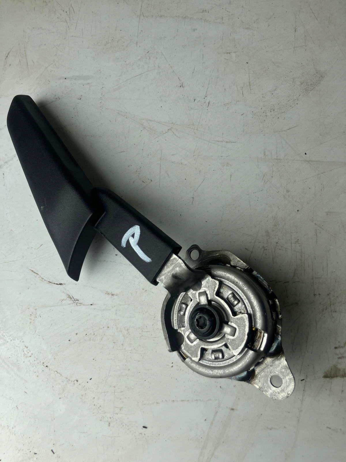 handle REGULACJA seat right front CITROEN C4 PICASSO II #23