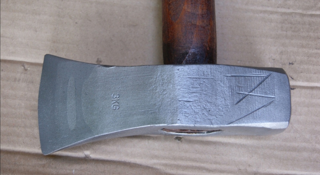 MLOTO SIEKIERA DO ŁUPANIA OPRAWIONA