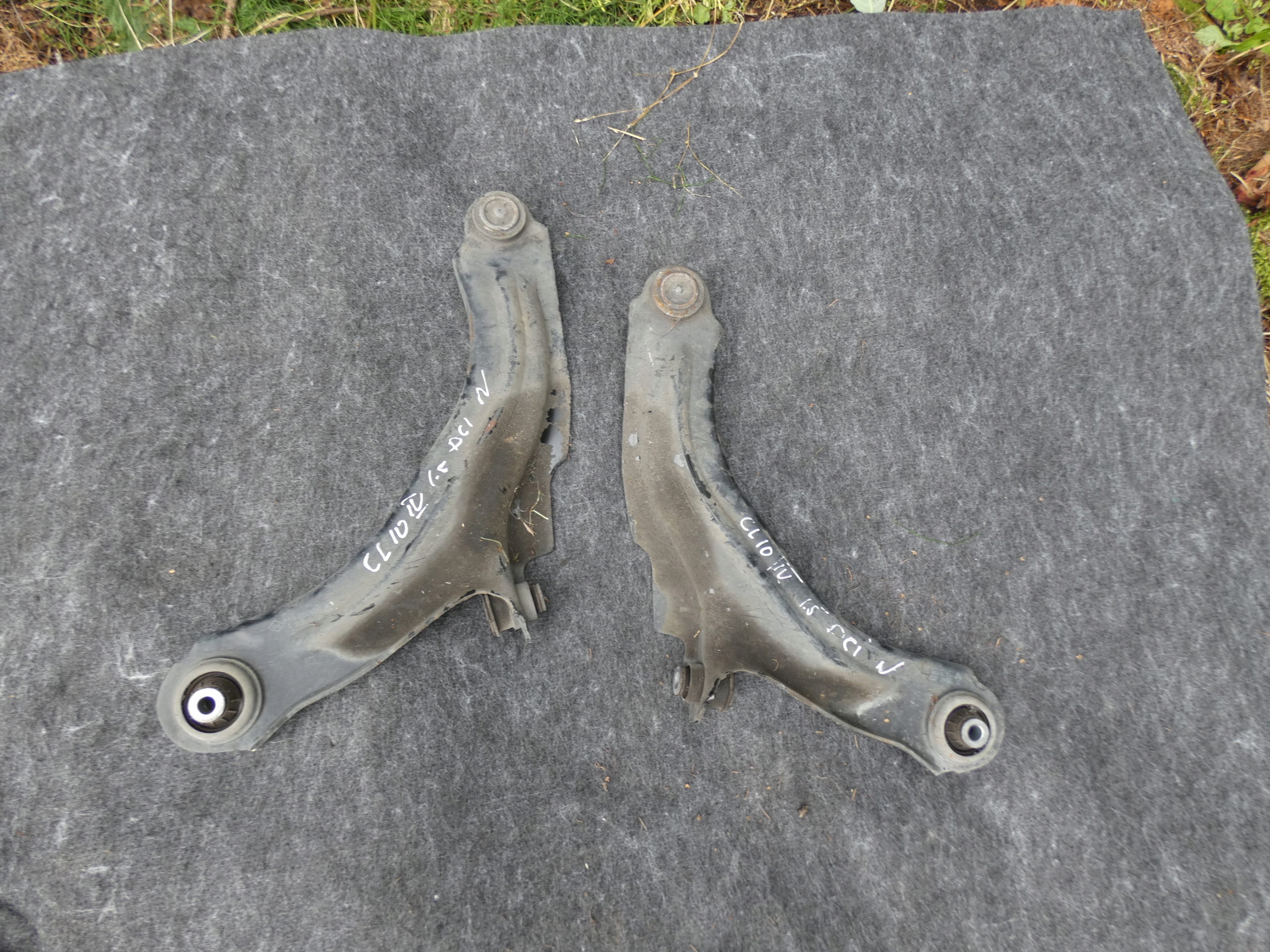 RENAULT CLIO IV CAPTUR arm left right ORZOD front