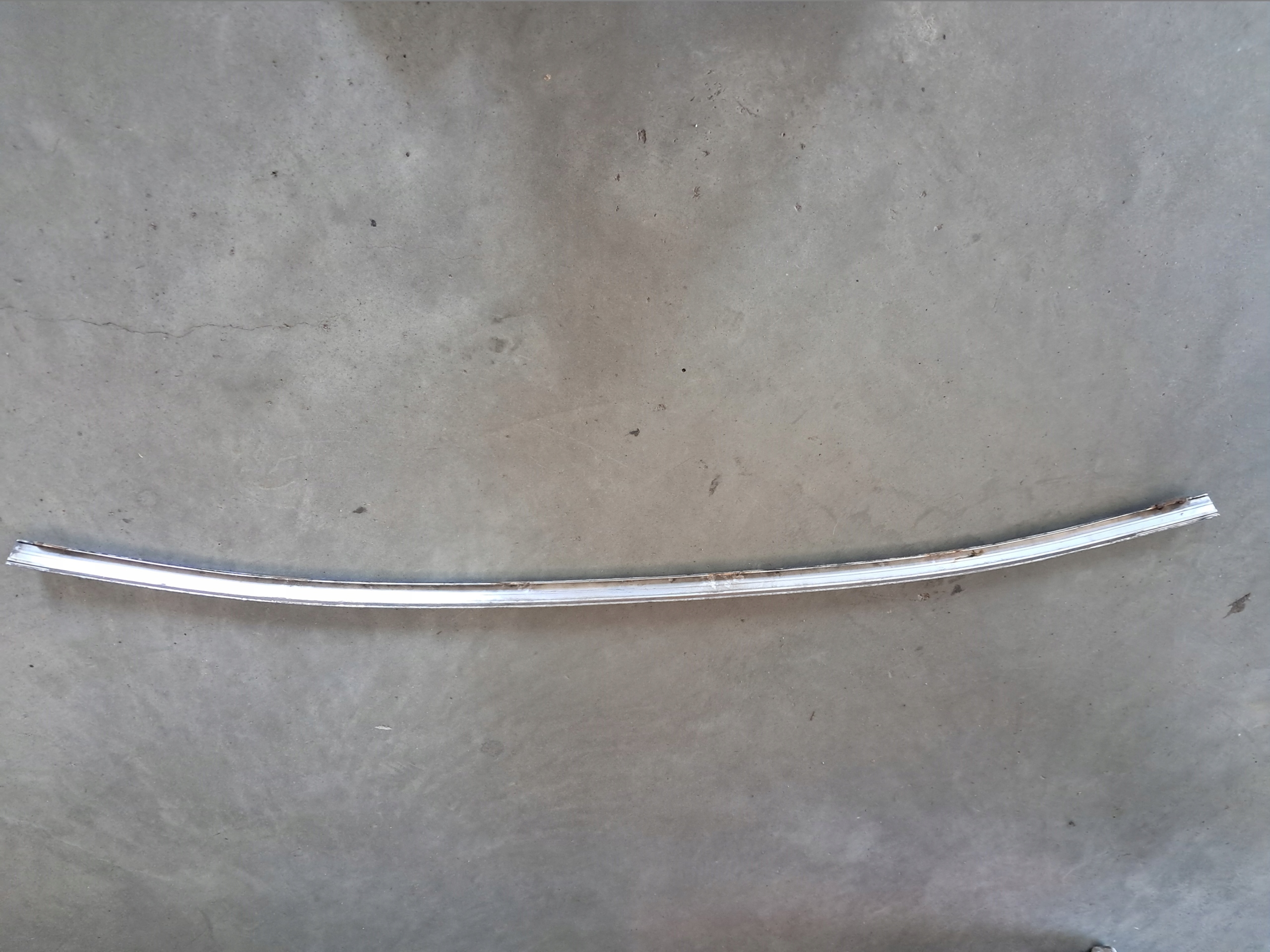 CHROM moulding upper windows front MERCEDES 107 SLC 1076713930