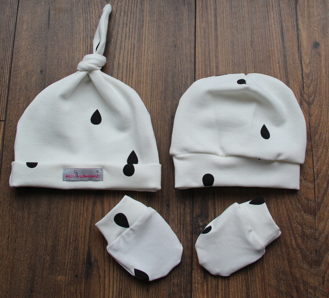 

Zestaw dla Noworodka 2xczapka+łapki Polska