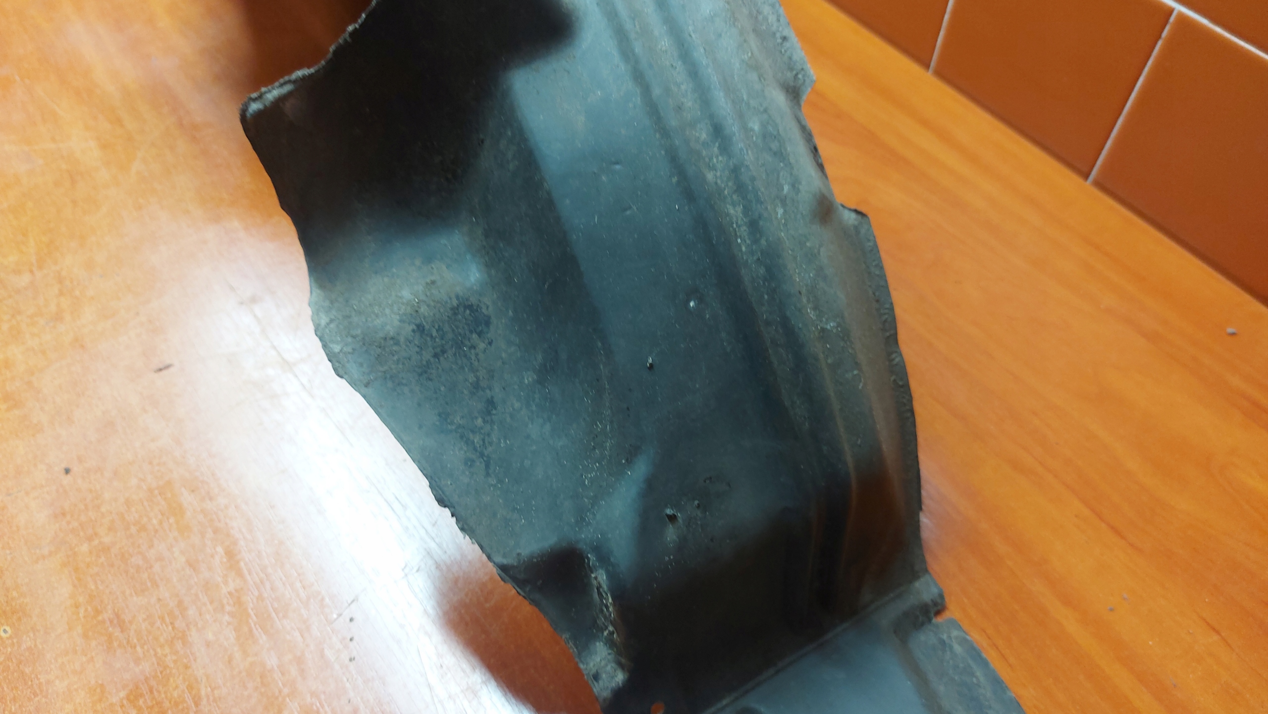 mudguard right right front front MITSUBISHI OUTLANDER and 01-06
