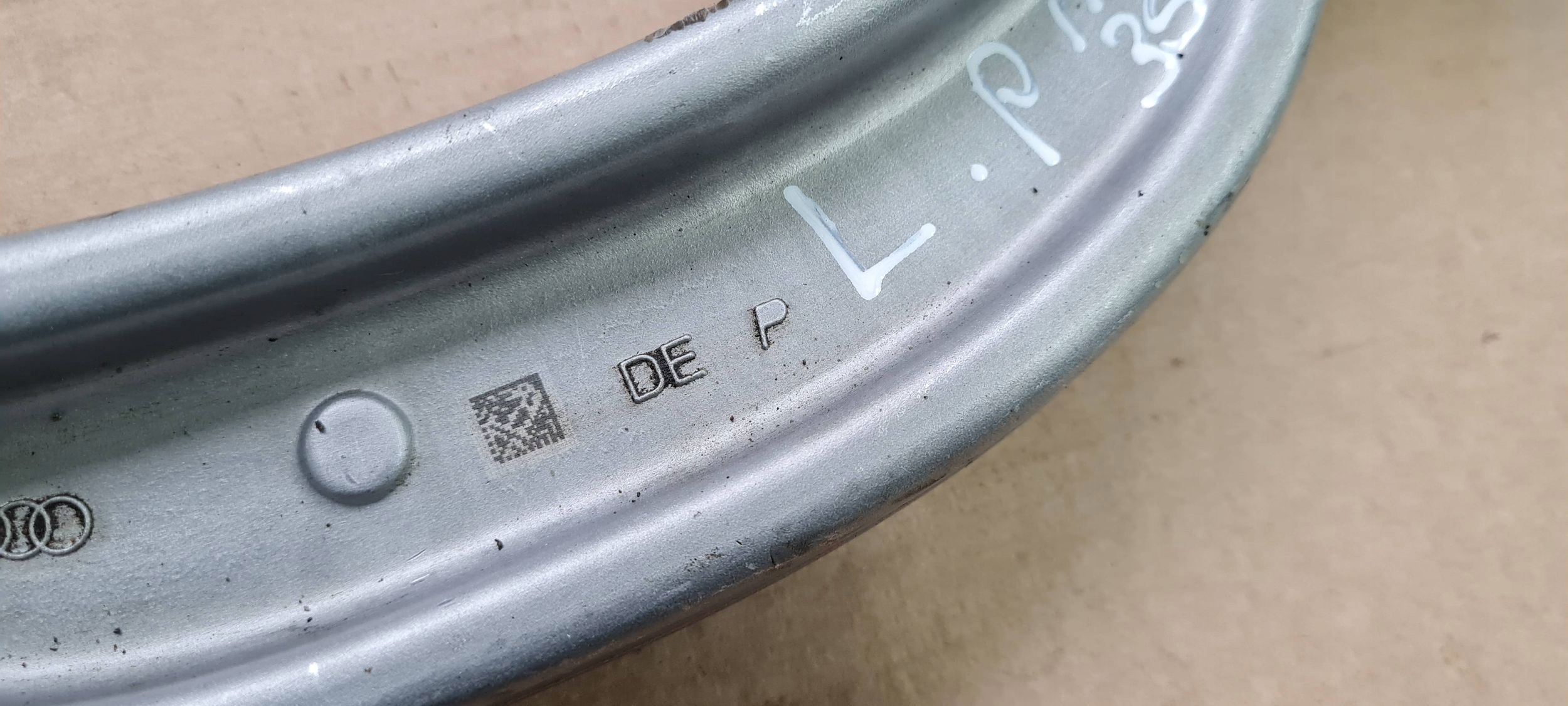 SQ5 80A Q5 LIFT arm left front front lower 80A407695D