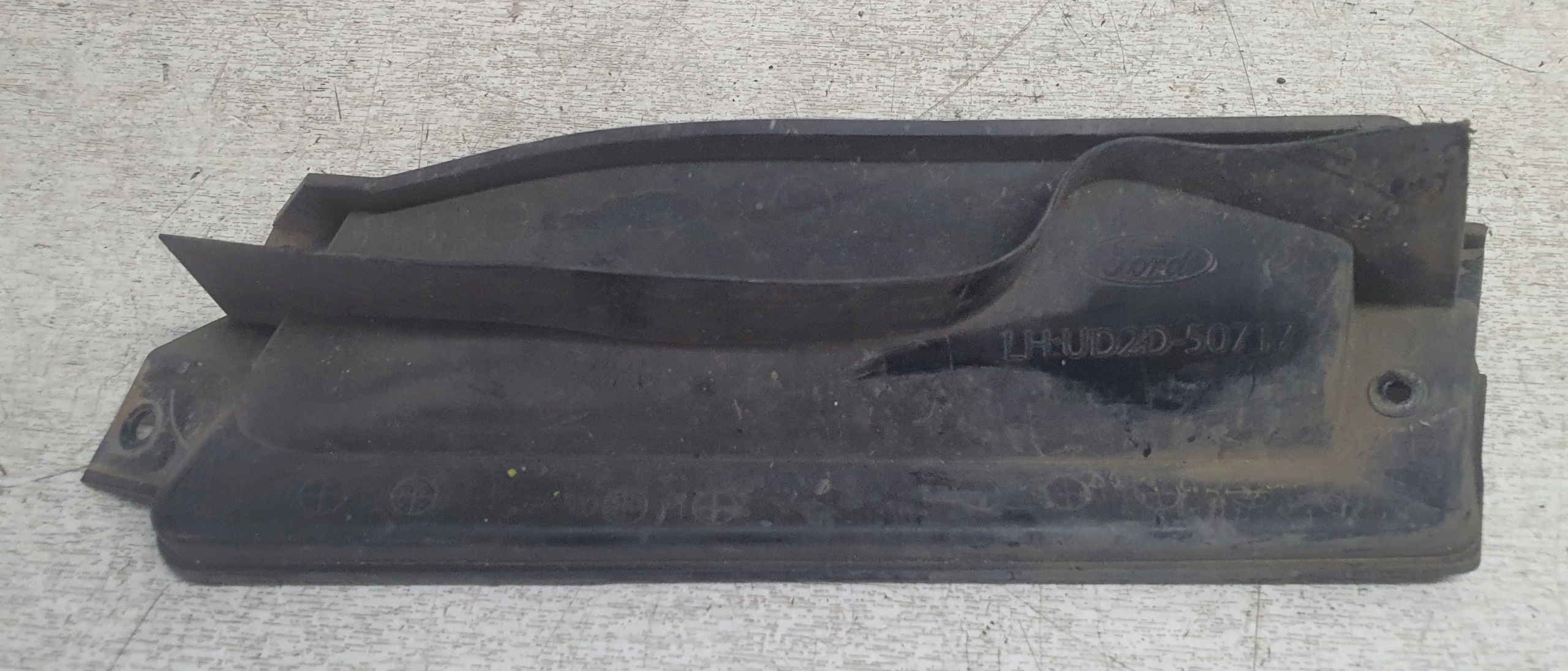 Halter Grill GRILLA vorne links FORD RANGER 09