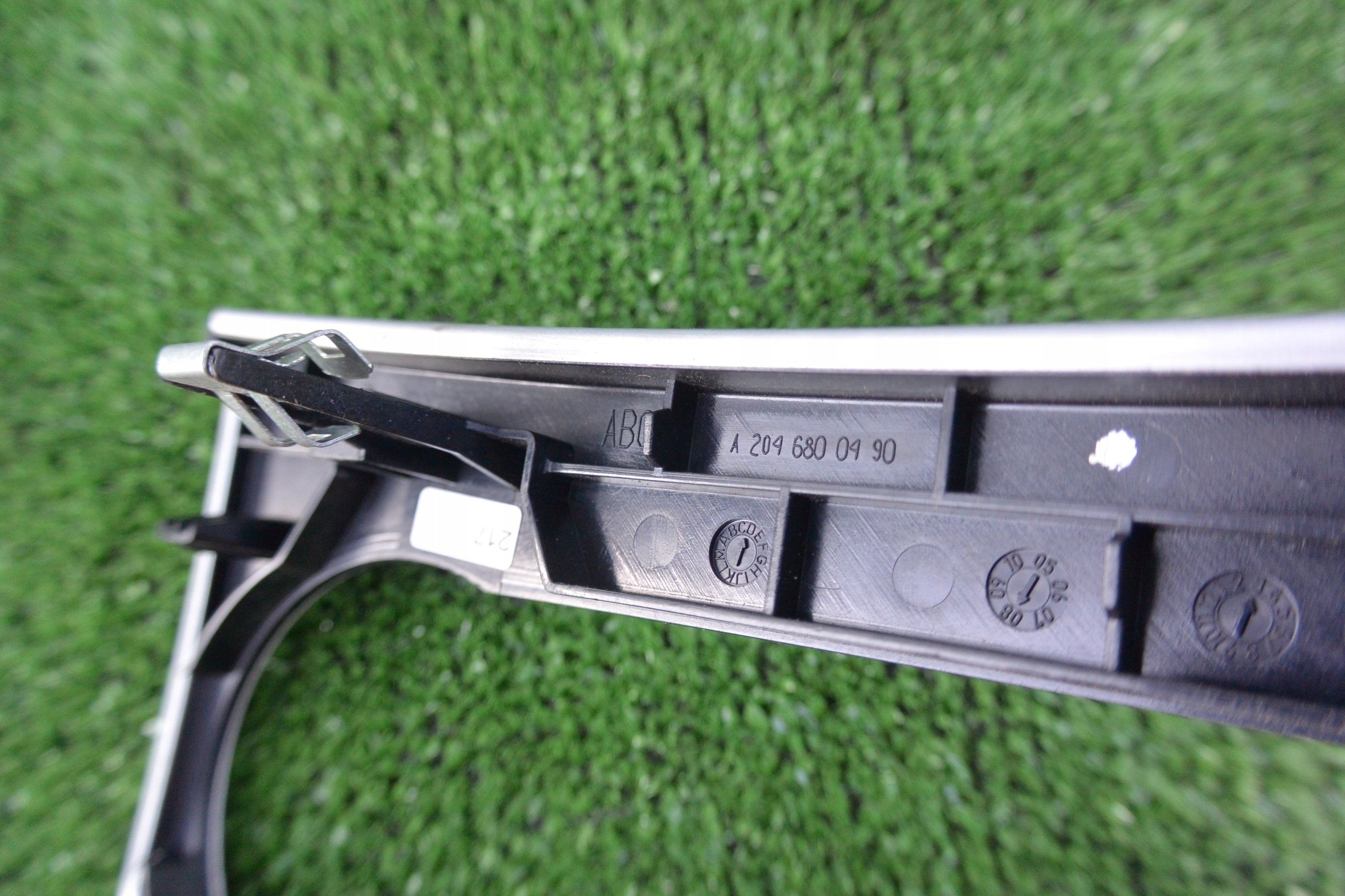 RÁM PANELU klimatizaci MERCEDES W204 AVANTGARDE