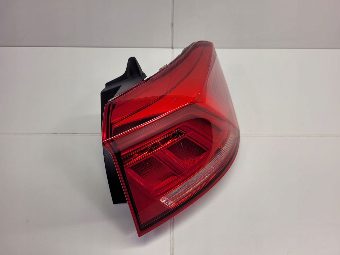 light rear right side Volkswagen T-Roc 2019 2GA945096