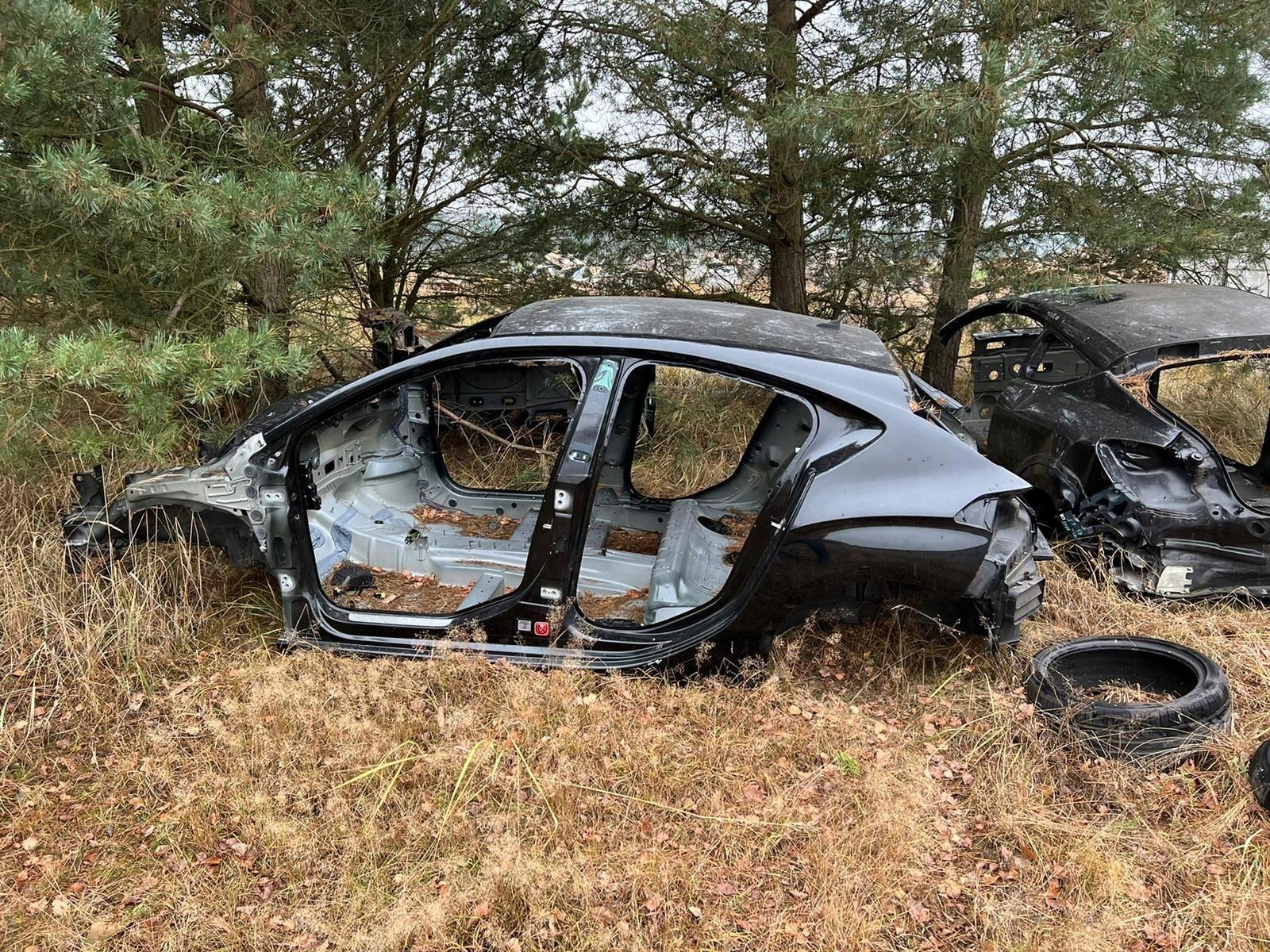 ĆWIARTKA PODŁUŻNICA LEWY PRZÓD CITROEN DS4 Producent części Citroen OE