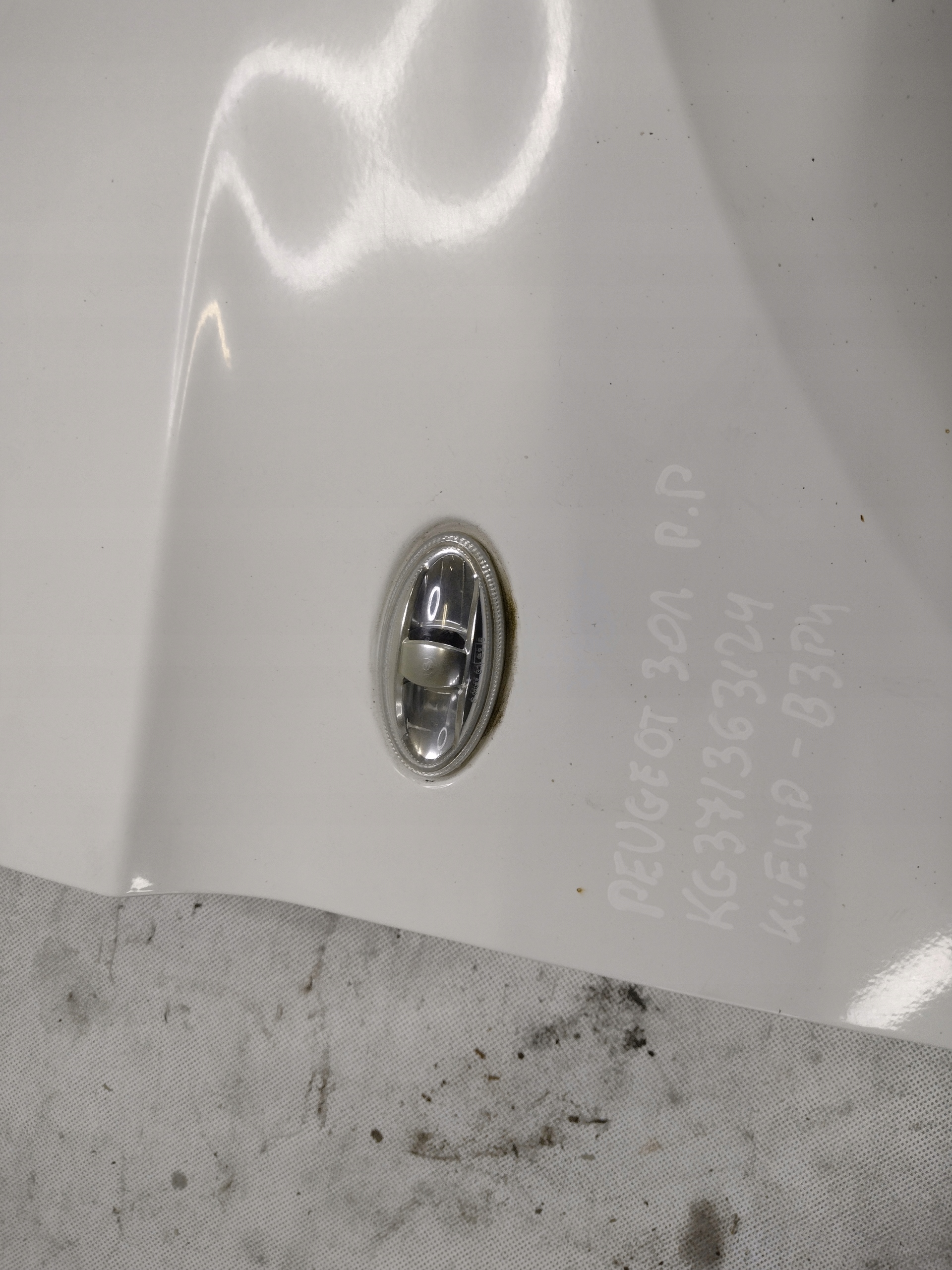 fender right front Peugeot 301 k: EWP