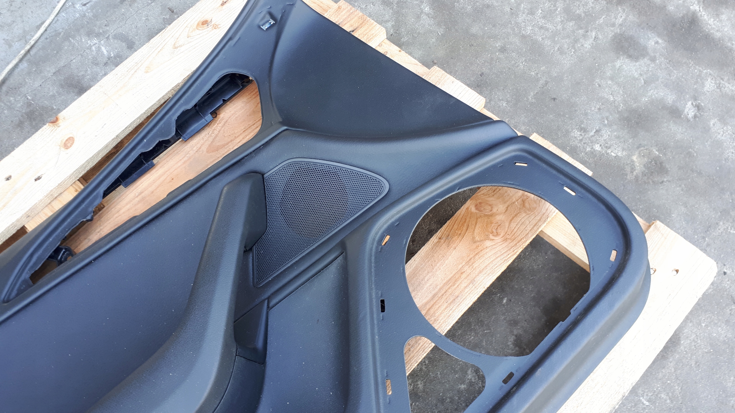 A6 C7 4G side door left front leather AMBIENTE