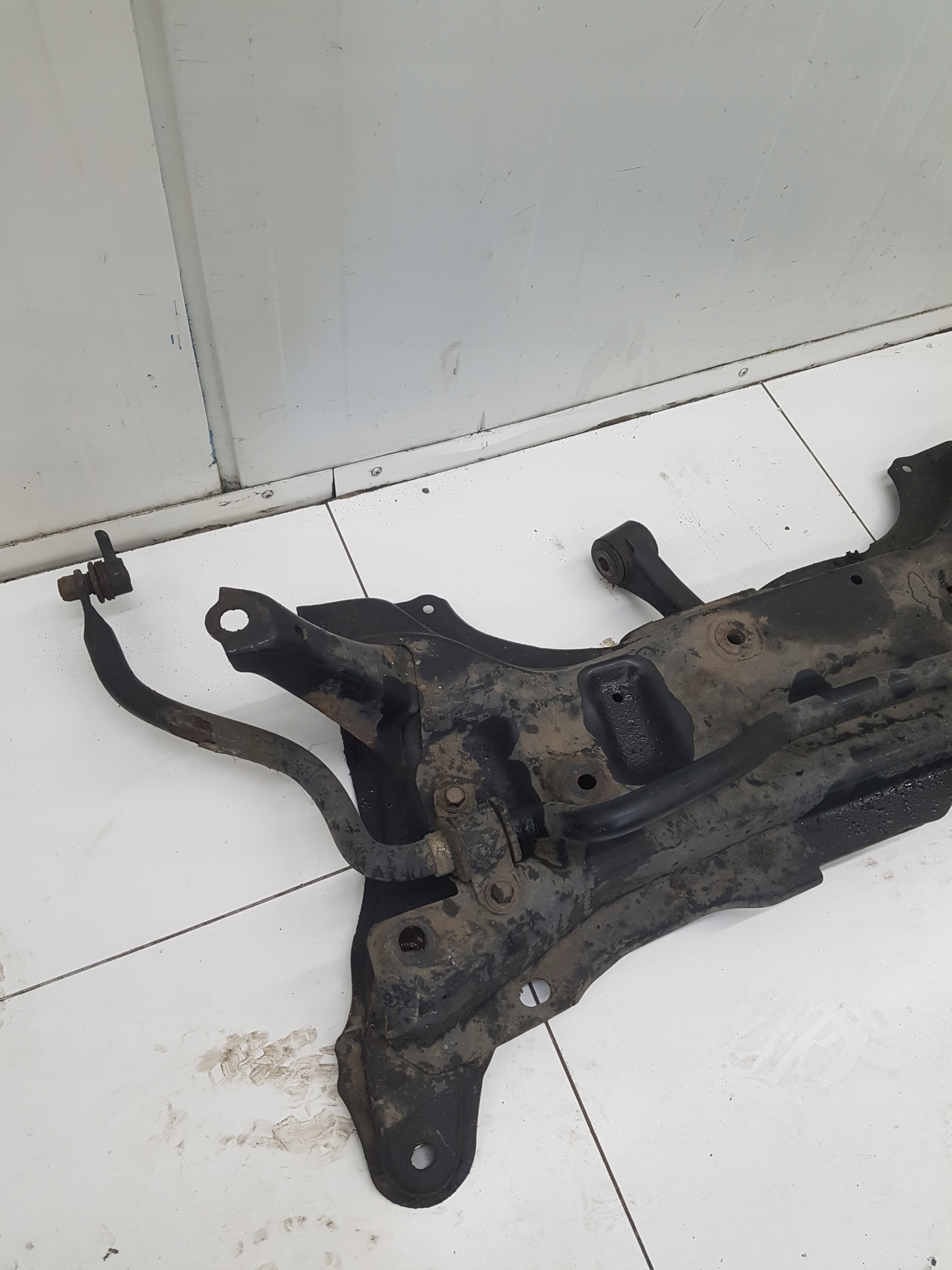 SANKI TRAWERS TOYOTA YARIS 2 Producent części Toyota OE