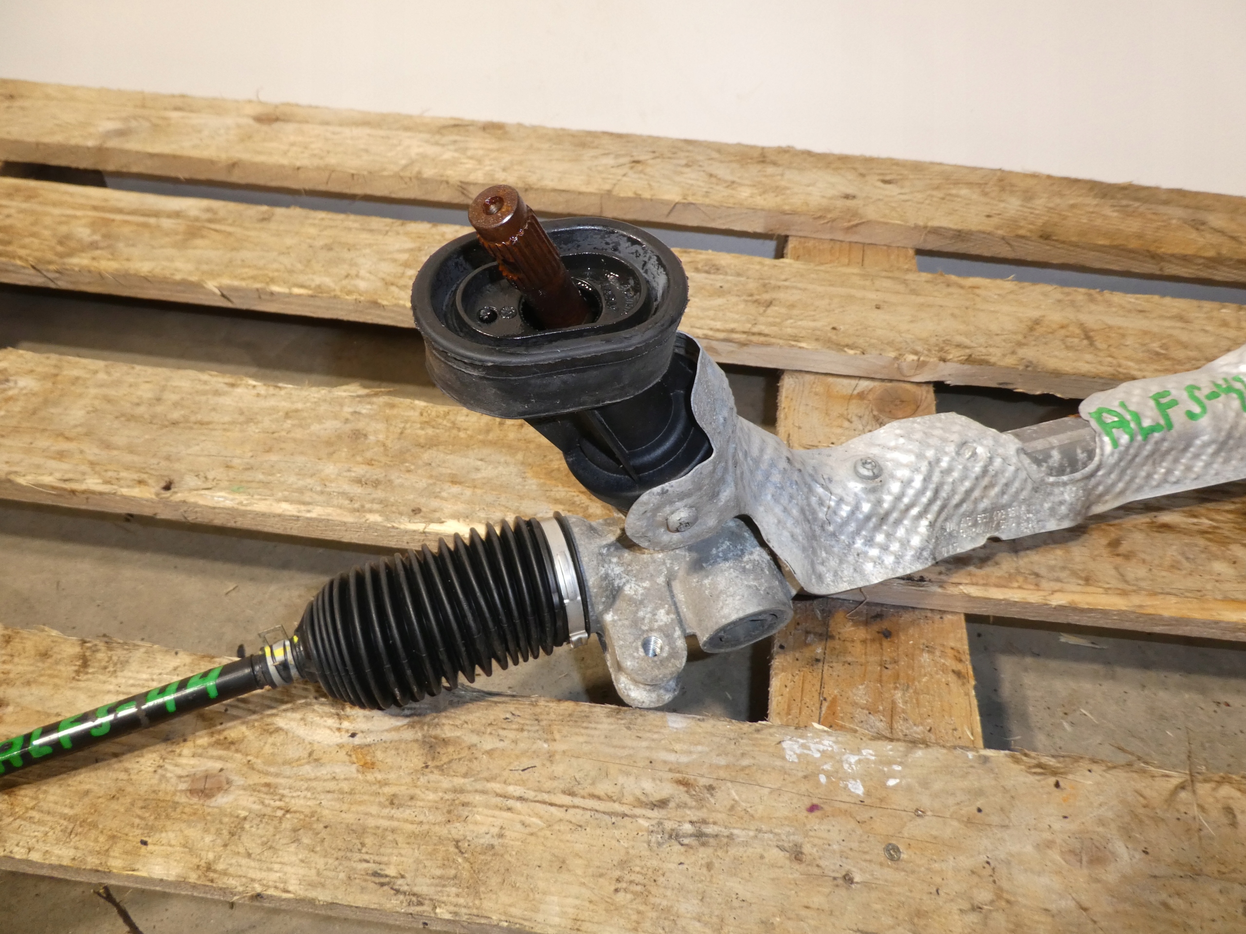 BOÎTER DIRECTION AUDI S1 6C1423057Q