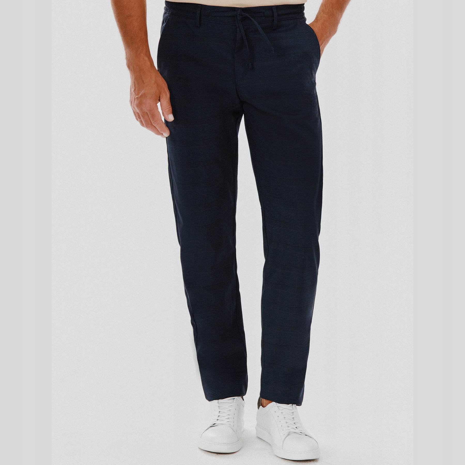 Tmavě modré pánské ležérní kalhoty s kostkovaným vzorem Pako Lorente vel L34 W40