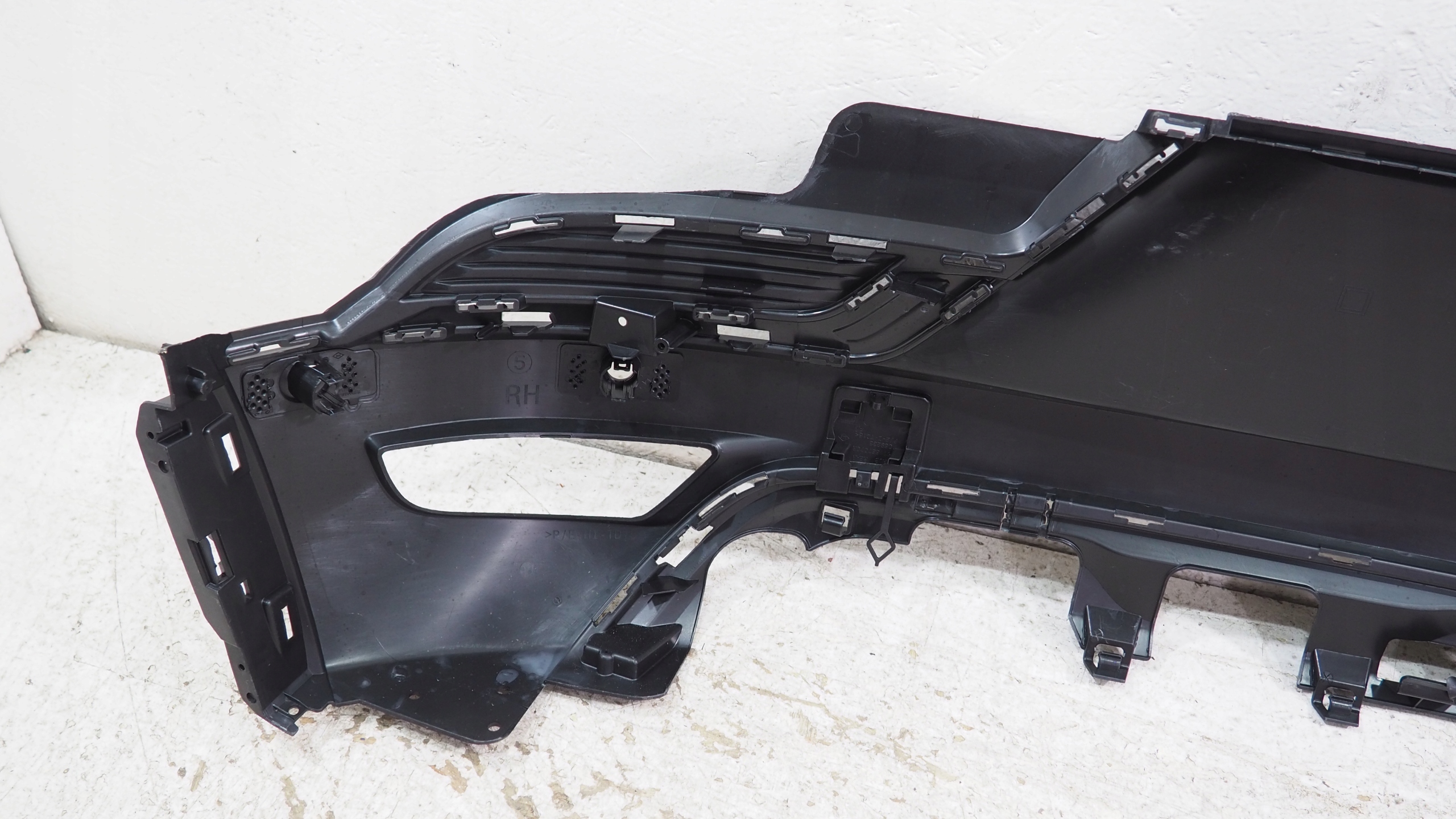 Renault Captur II spoiler accessori Paraurti posteriore 850B24059R