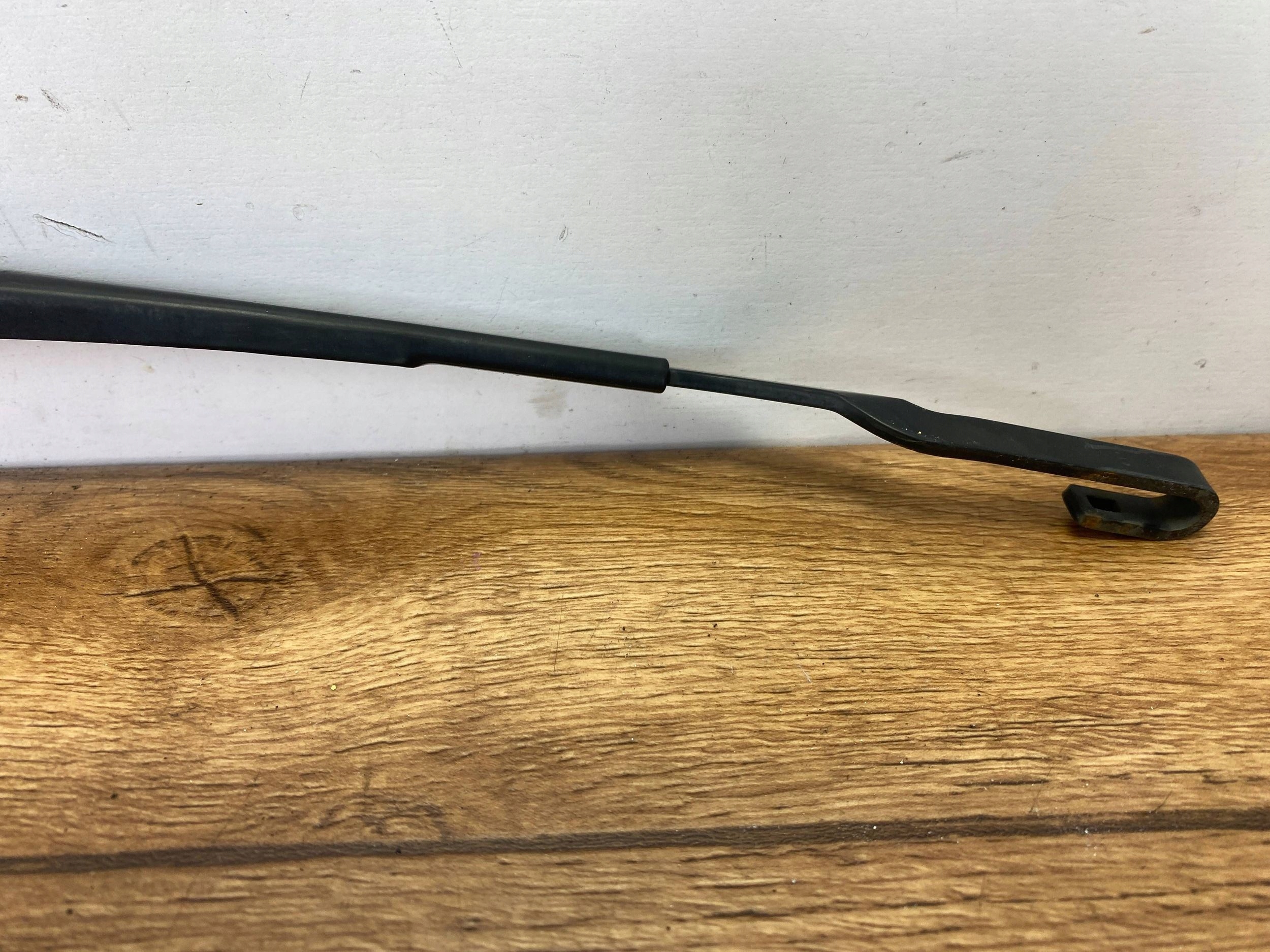 wiper arm windows Dodge Charger 2015+