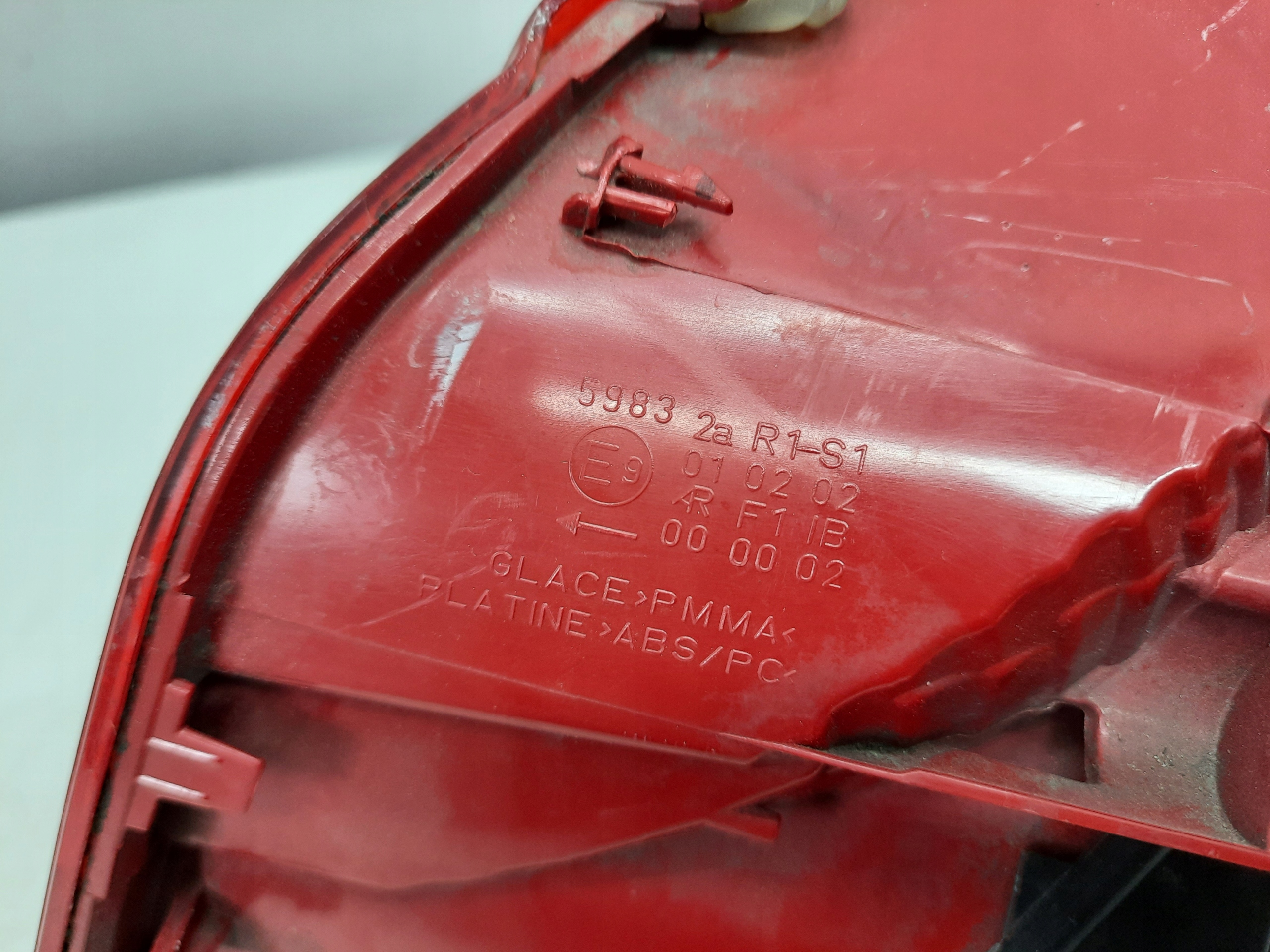 PEUGEOT 301 12- light left rear part original EUROPA