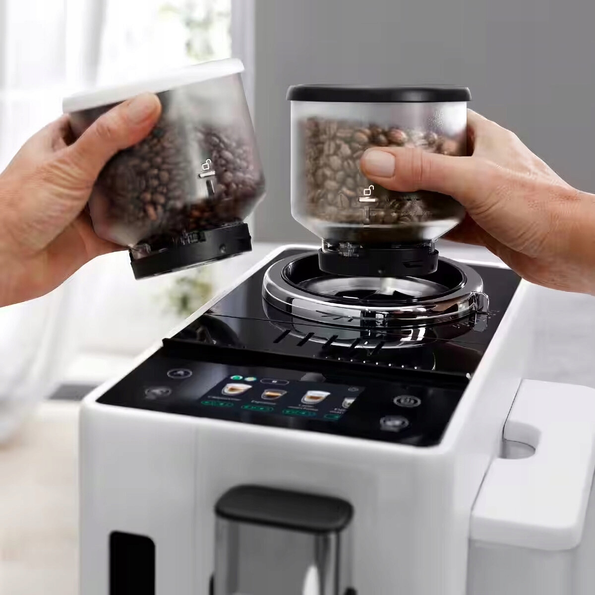 DE'LONGHI Rivelia Ekspres Ciśnieniowy LatteCrema 16 Napojów Biały — miniatura 11