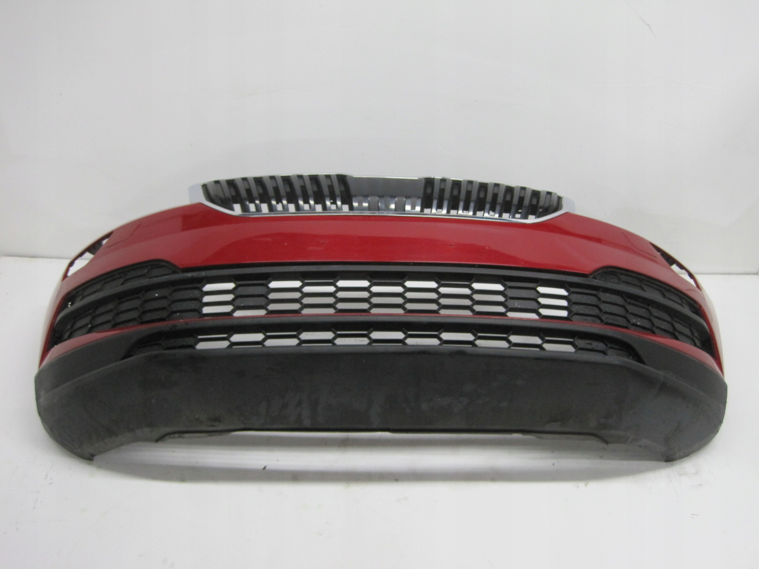 bumper SKODA KAROQ 57A 22R below RADAR XENON front front