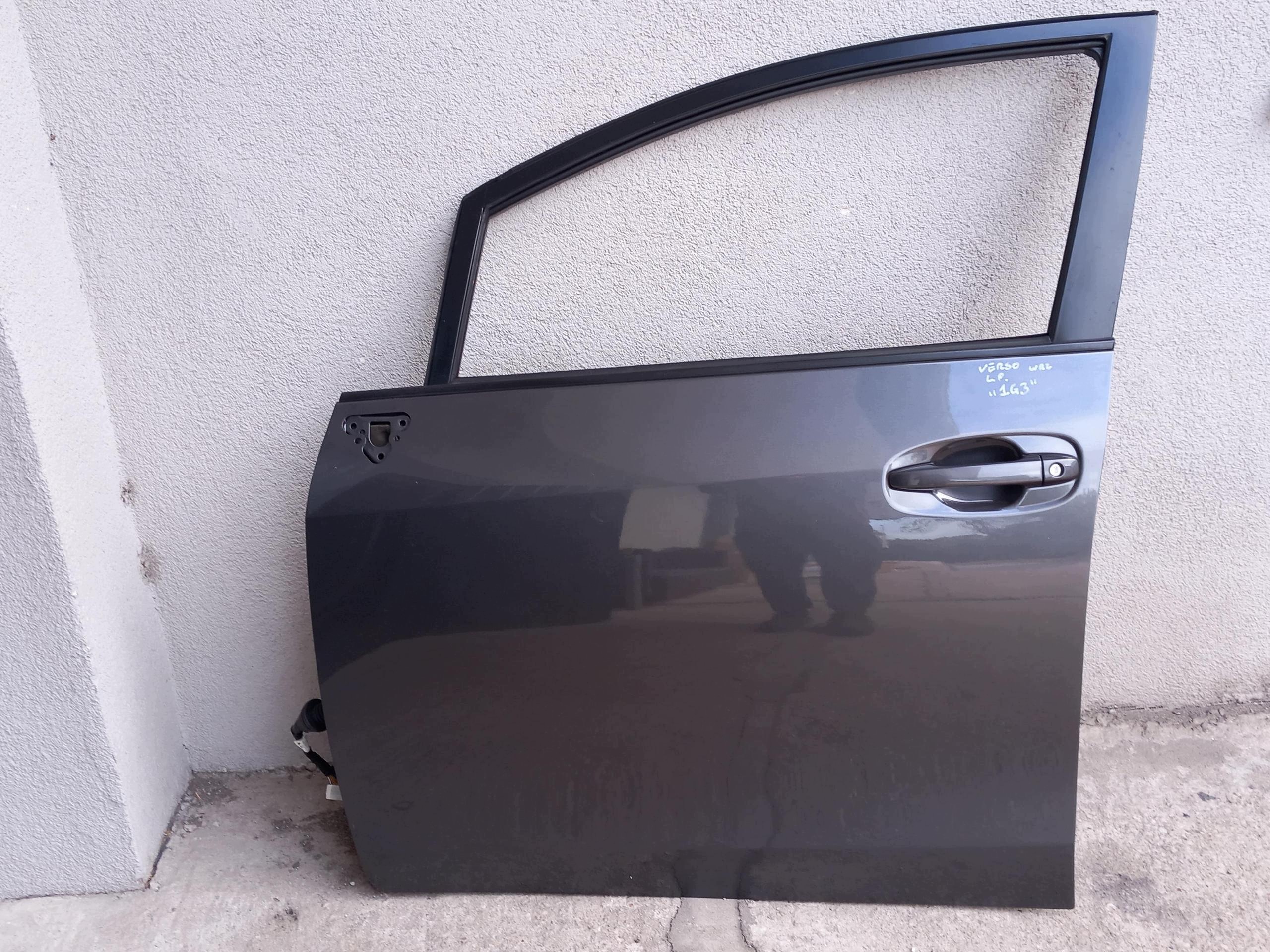 door front front left TOYOTA VERSO LIFT paint 1G3 OE complete