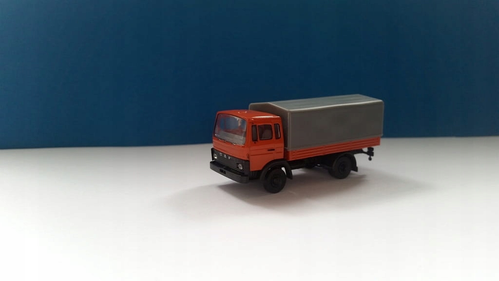 Brekina 34800 Daf F900 oranžová