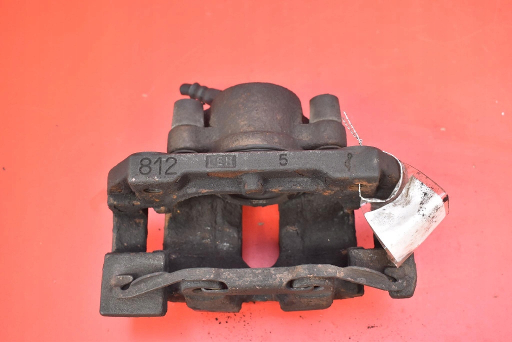 caliper brake right front BMW E90 E91 2.0i 129 KM 04-10