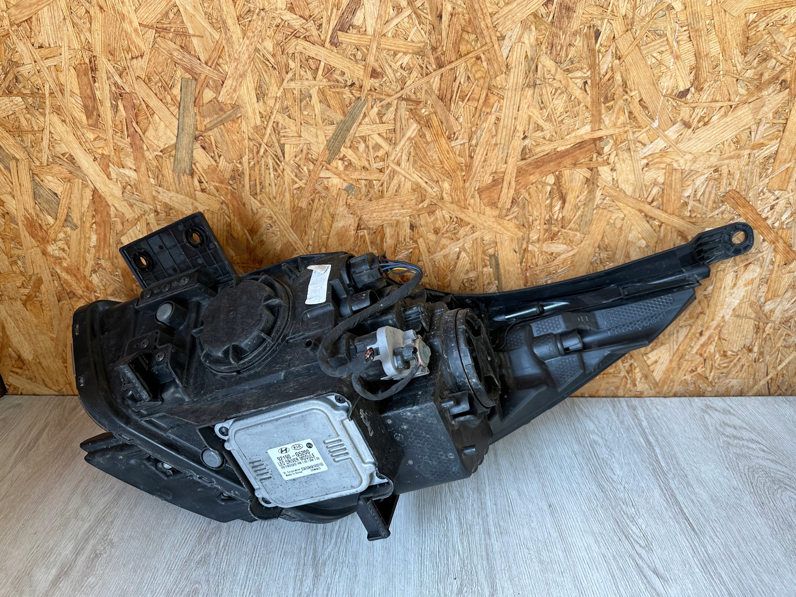 LAMPA PRZEDNIA LEWA PRAWA KIA NIRO FULL LED 2018R. Typ samochodu Samochody osobowe