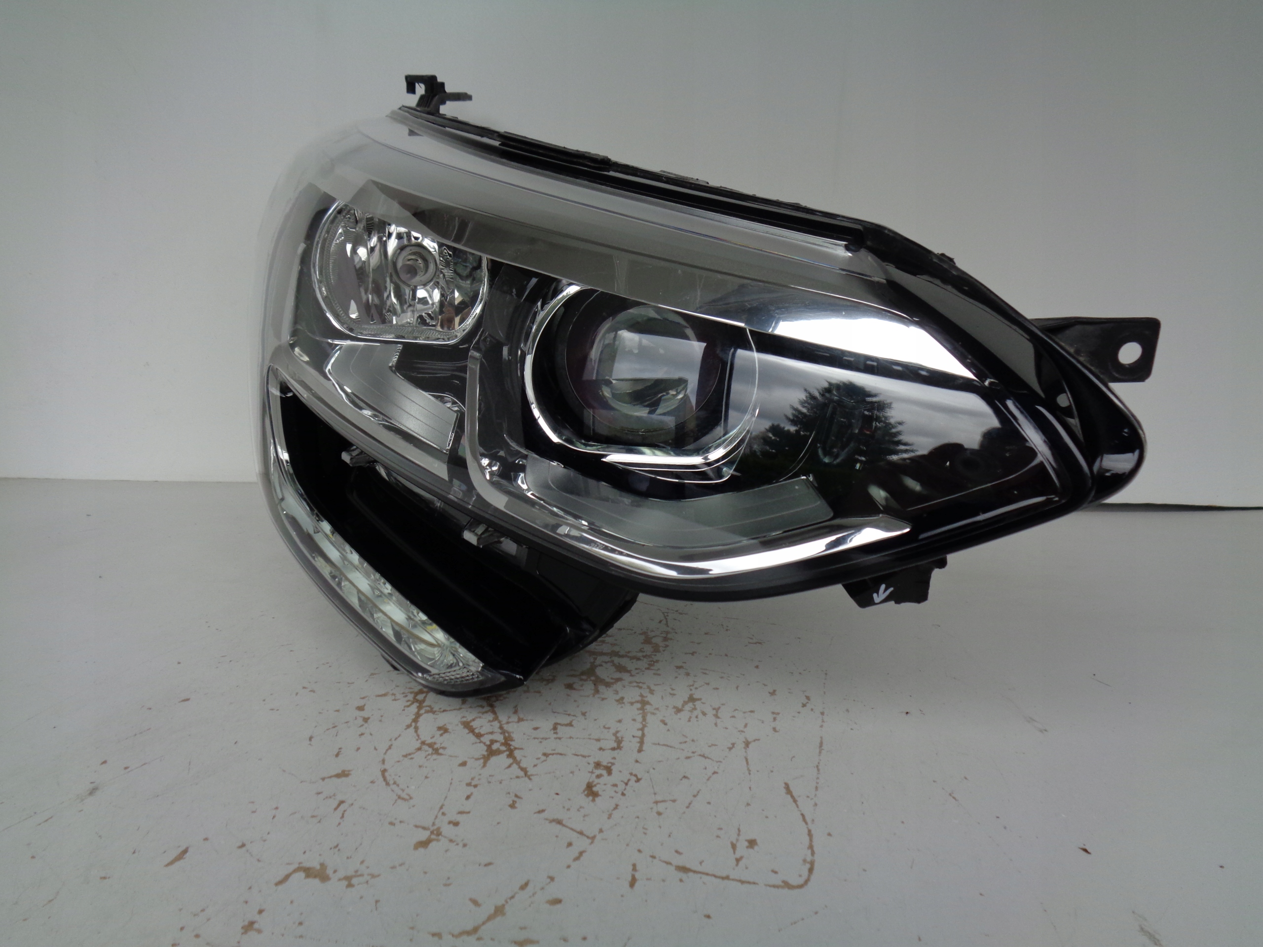 light right REFLEKTOR RENAULT MEGANE IV 16- LED