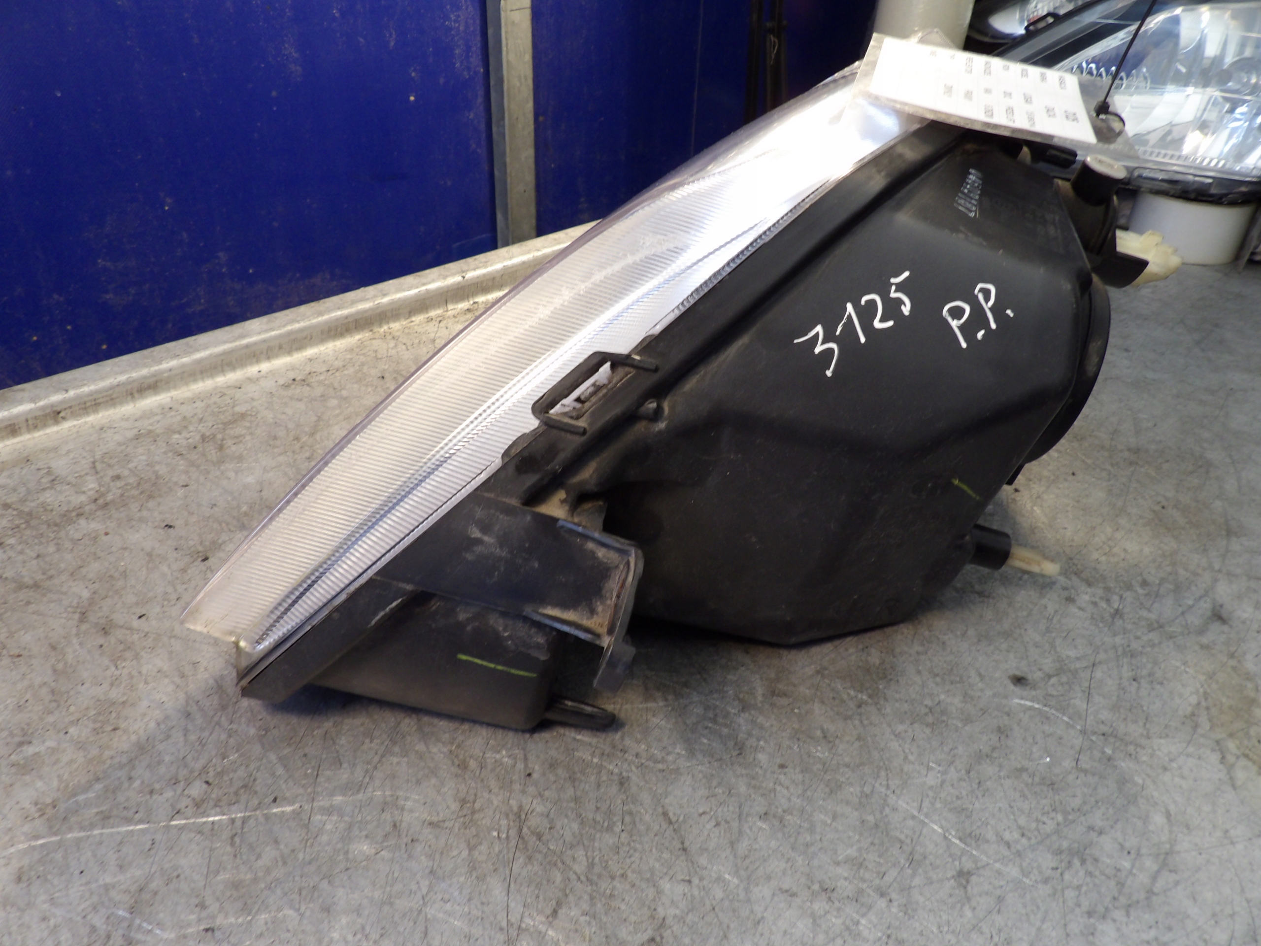 Dacia Logan and lift light front right 551-1153R-LHD