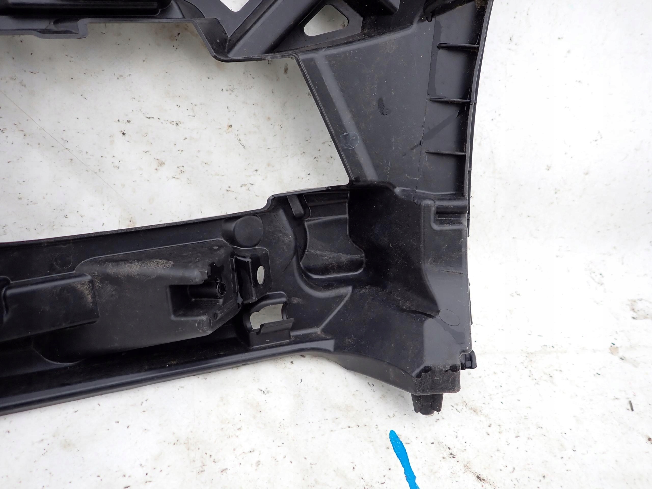 VW GOLF 7 VII 5G LIFT 16- bumper bracket right