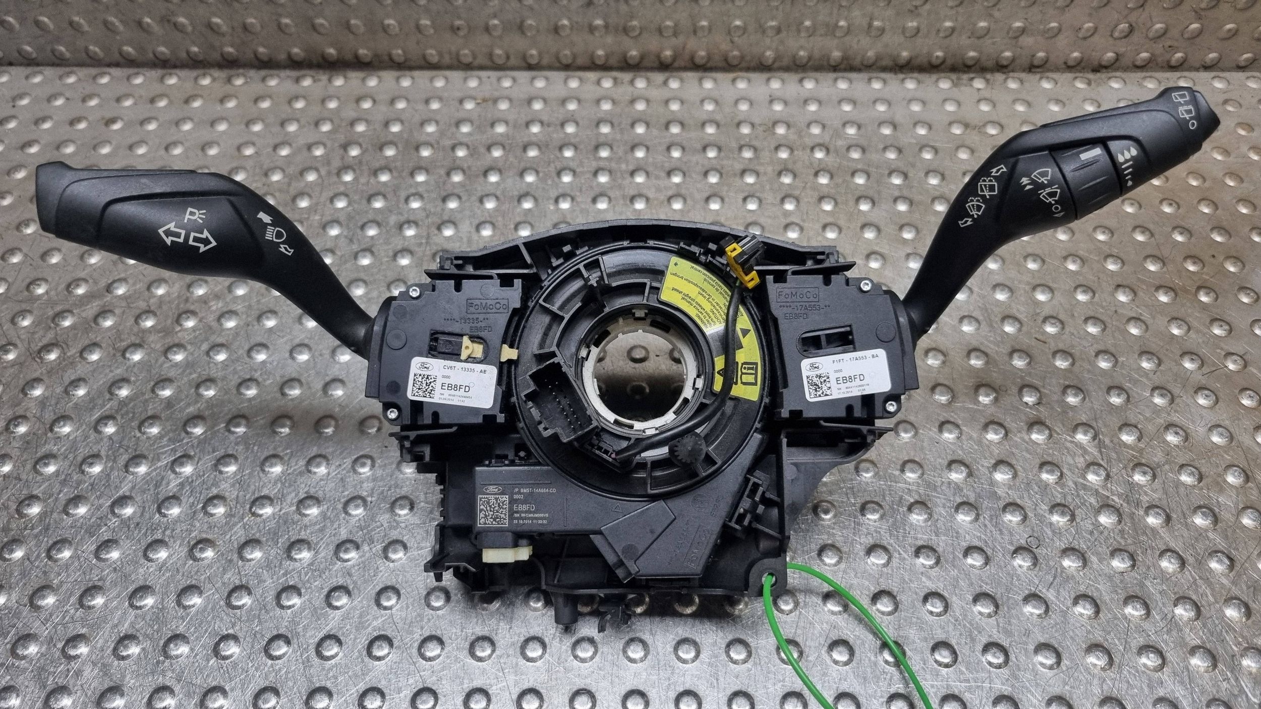 commande levier commodo sous volant anneau DV6T-3F944-AA BM5T-14A664-CD FORD KUGA MK2