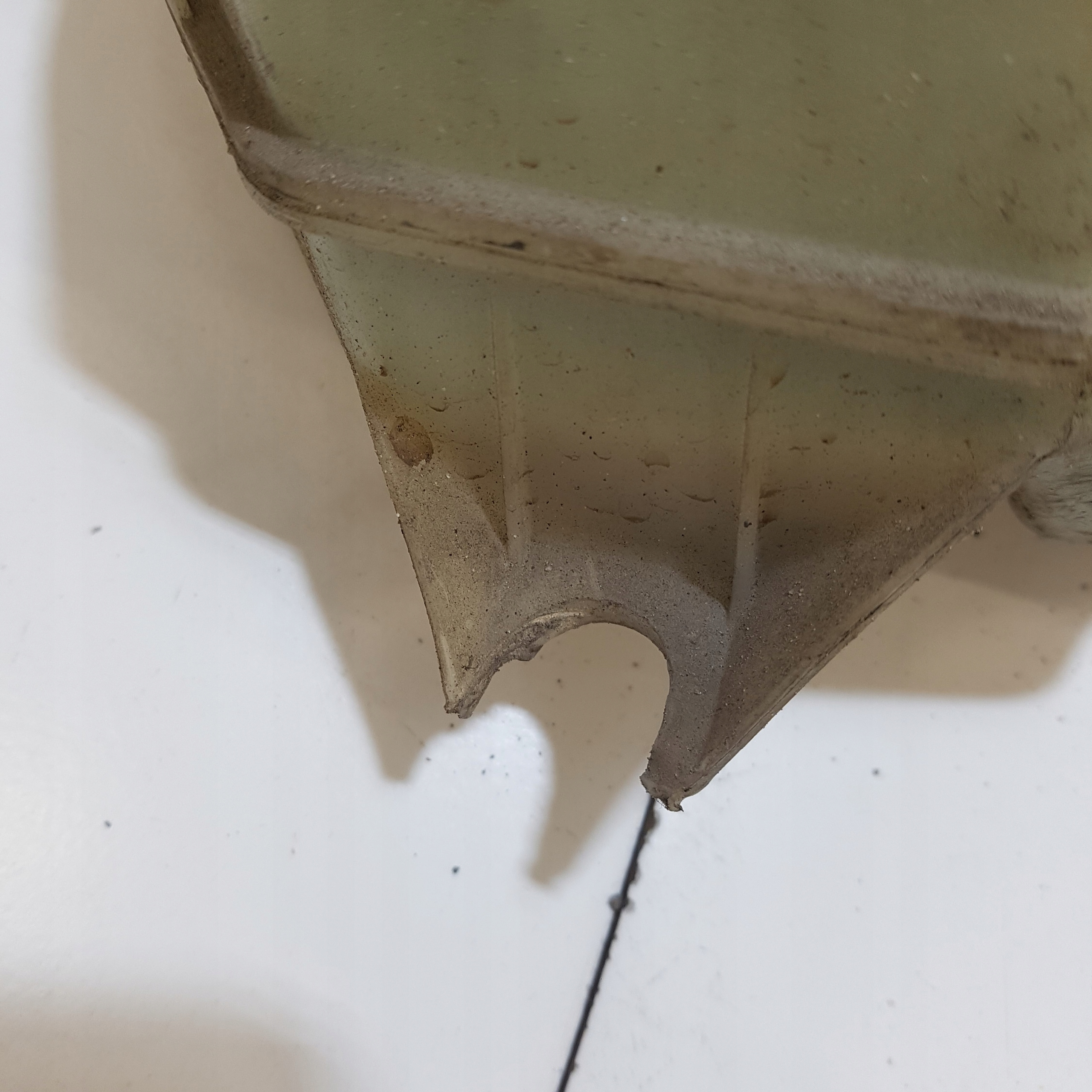 washer fluid tank AUDI A4 B7 8E0955451AP