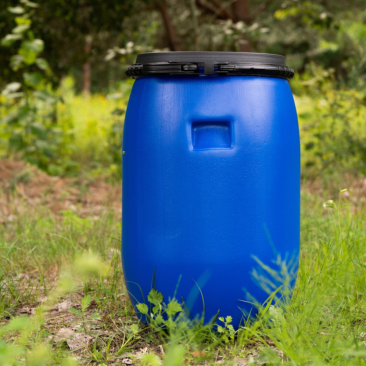 BECZKA PLASTIKOWA ZBIORNIK NA WODĘ Z OBEJMĄ 60L Pojemność 60 l