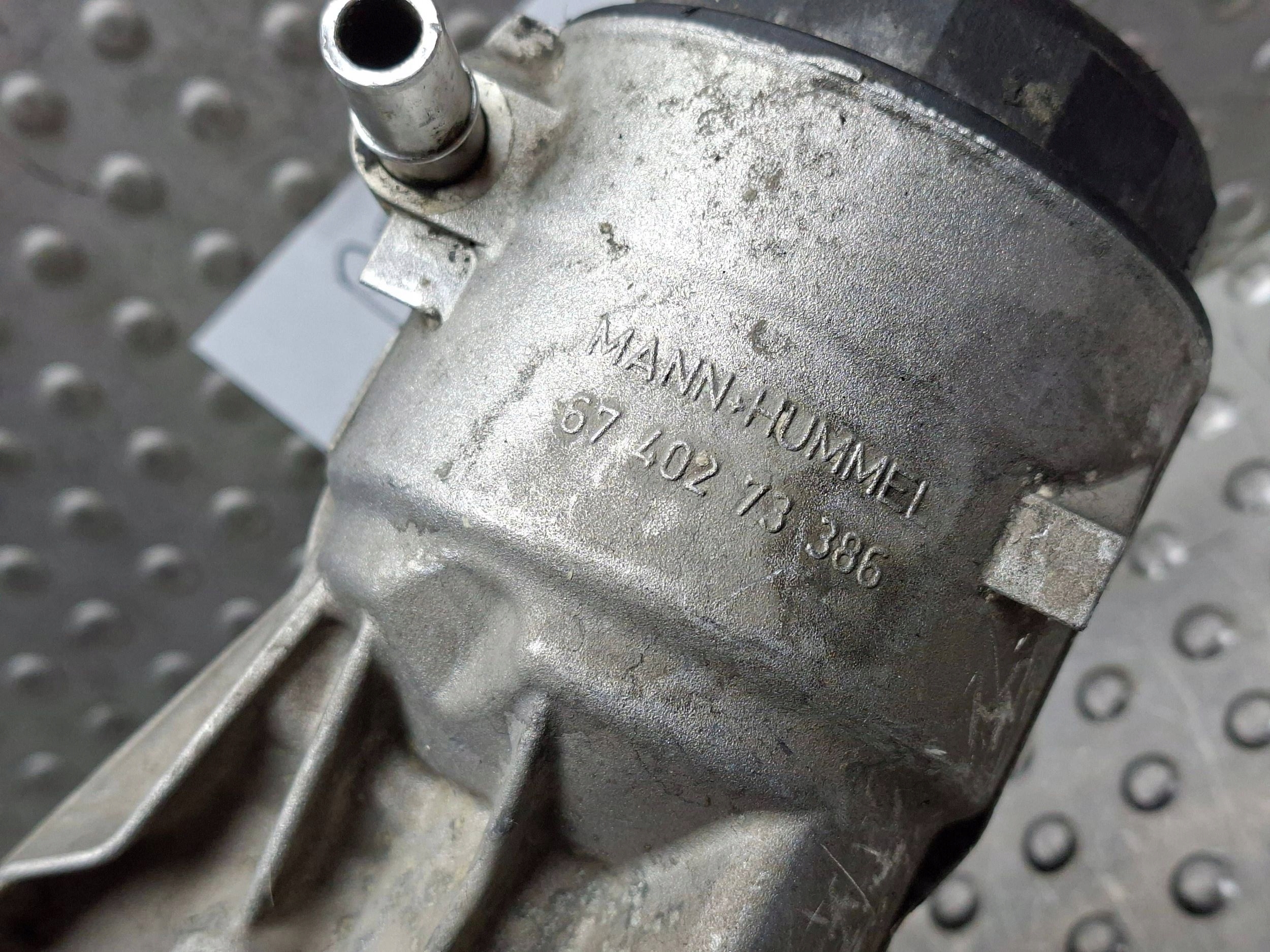 Ölfiltergehäuse ALFA ROMEO 159 06- 1.9 JTD 6740273386