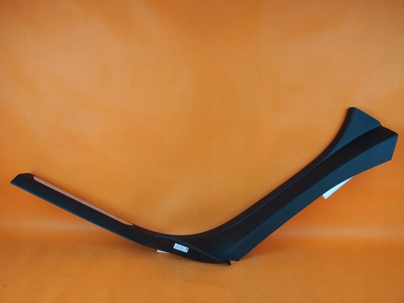 4H4864608P - Audi A8 4H4 обшивка задней стойки свет П