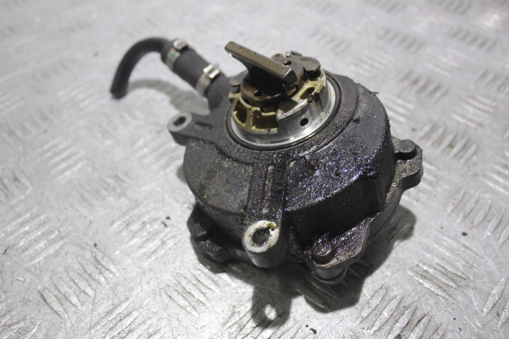 Вакуумний НАСОС BMW 7 750i E65 LIFT 4.8