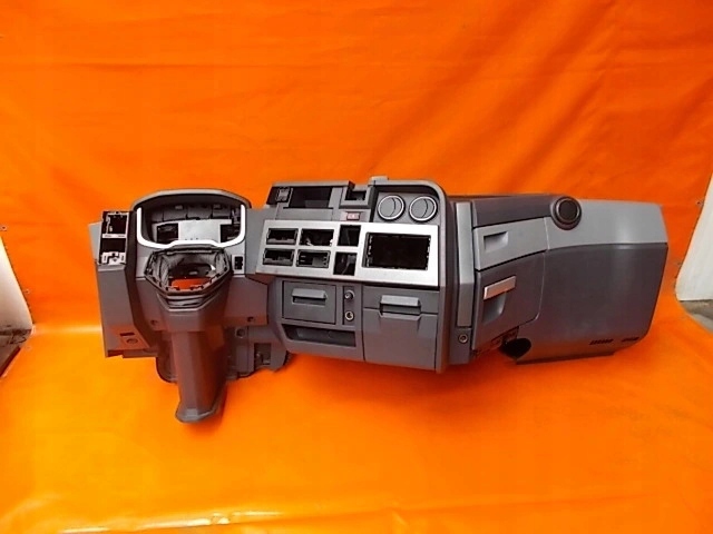 RENAULT GAMA T RANGE DESKA ROZDZIELCZA KOKPIT KPL