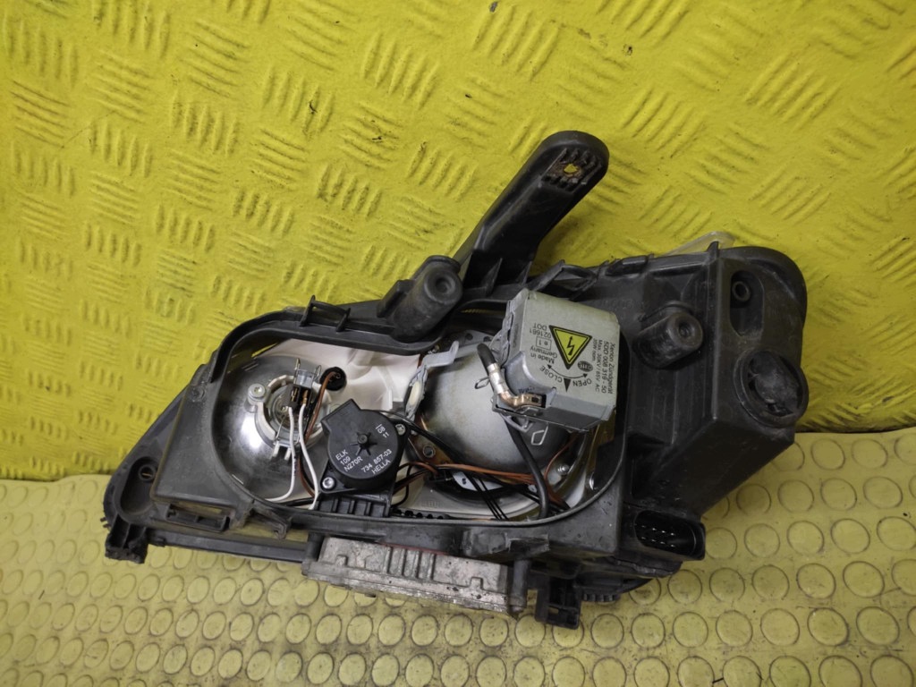 FORD FOCUS MK2 REFLEKTOR light right front