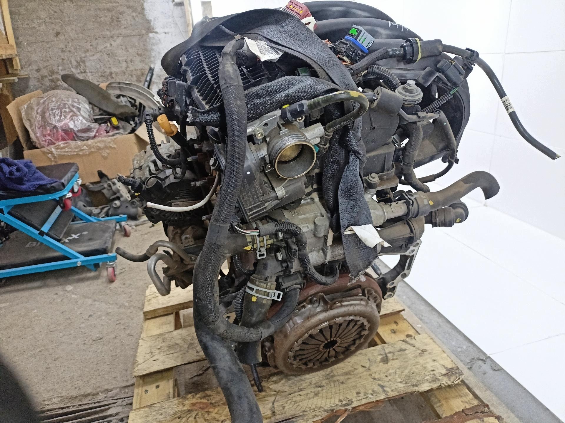 engine complete Citroen C3 2 facelift 2013 HM01