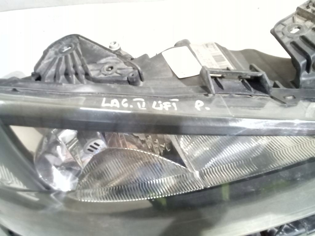 Renault Laguna II 2 lift light right front front 8200481197