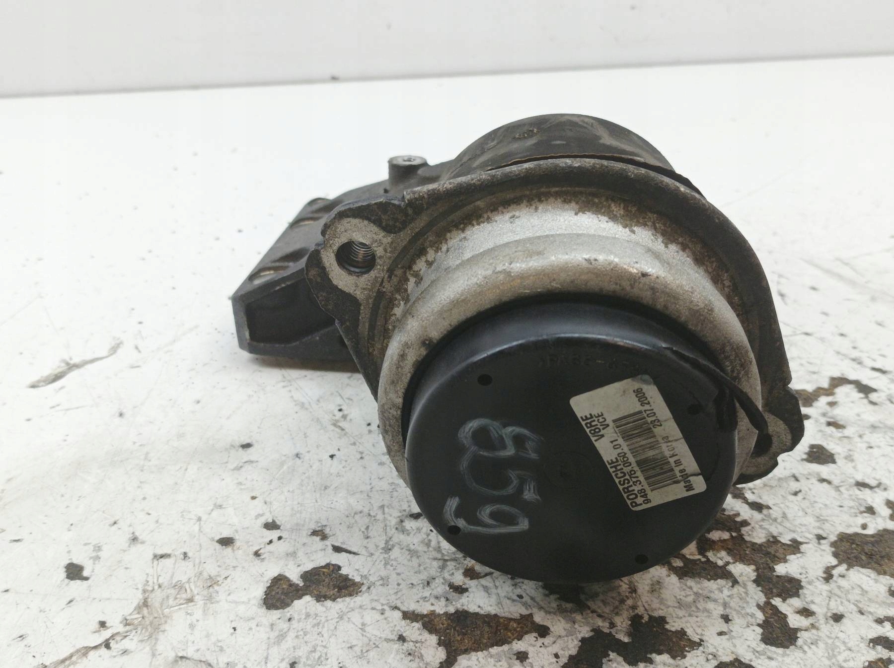 engine mount 9481152012R 4.5 V8 Porsche Cayenne and (2002 – 2010)