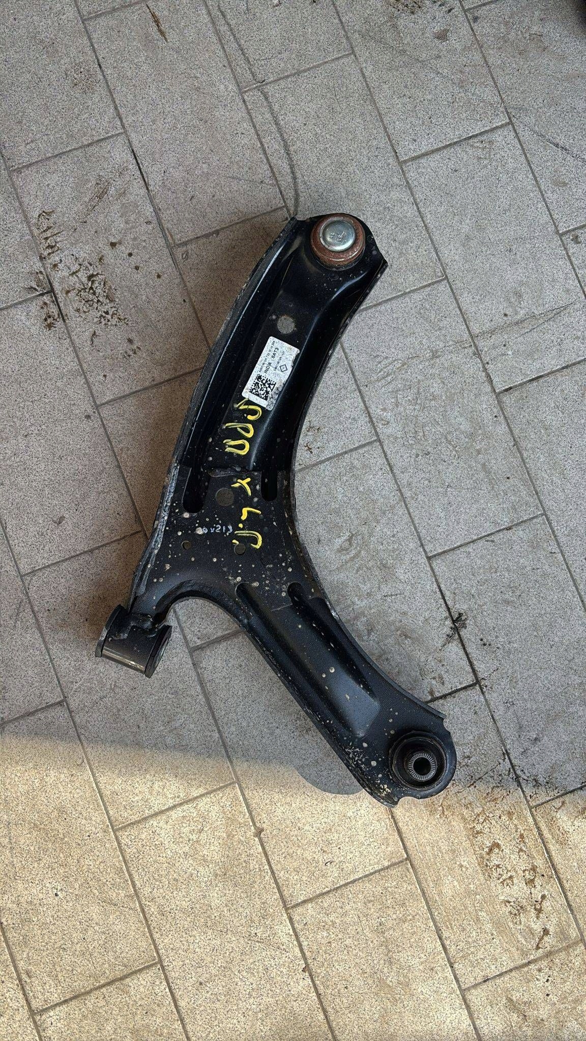 arm front lower left side Dacia Spring 545013512R