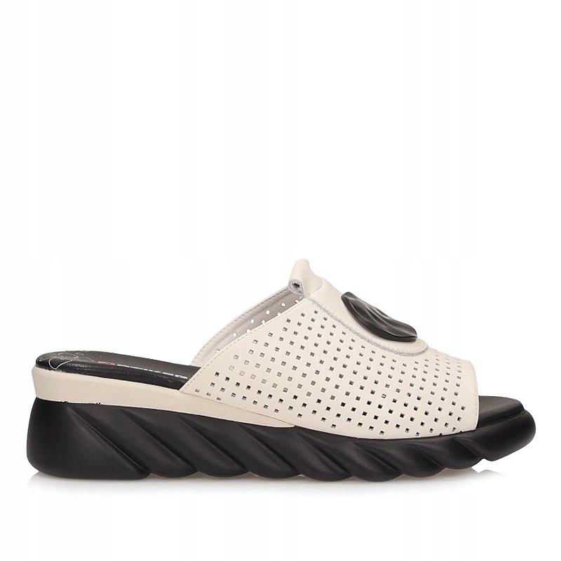 Klasické béžové nazouváky na platformě Artiker 56C1604