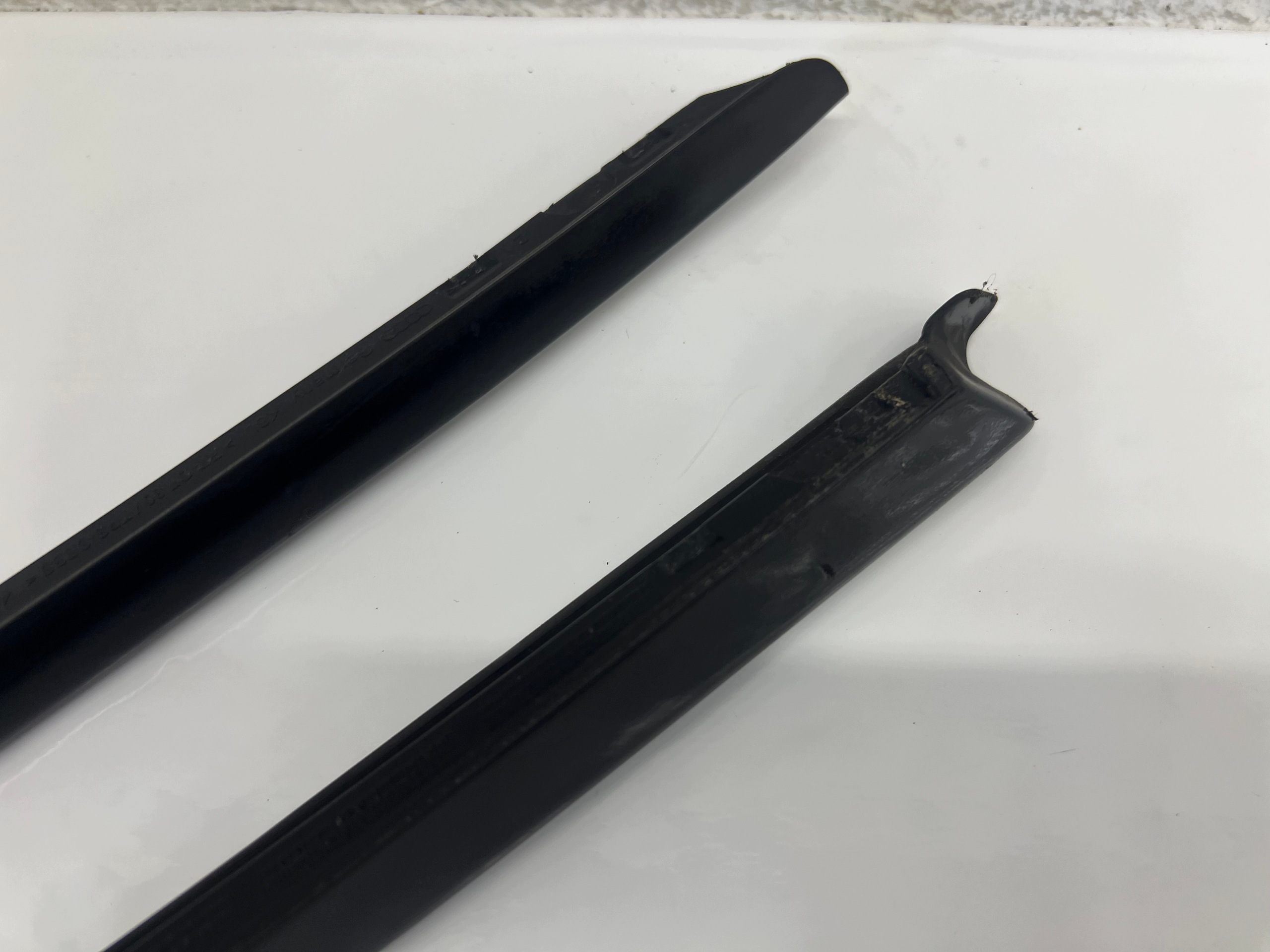 AUDI A7 4G8 SPORTBACK moulding windows CZOLOWEJ left + right 4G8854327